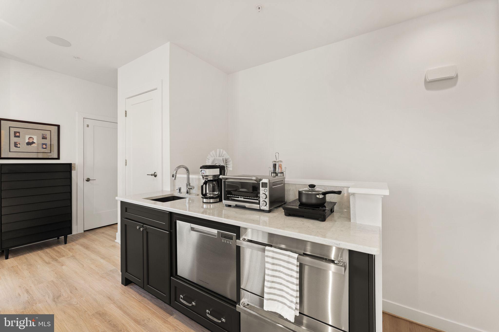 RESTON STATION - Residential