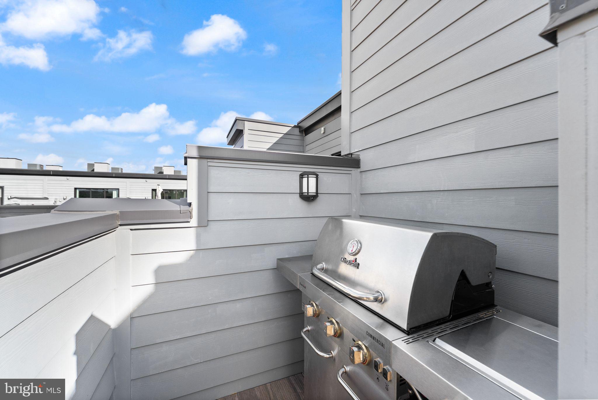 RESTON STATION - Residential