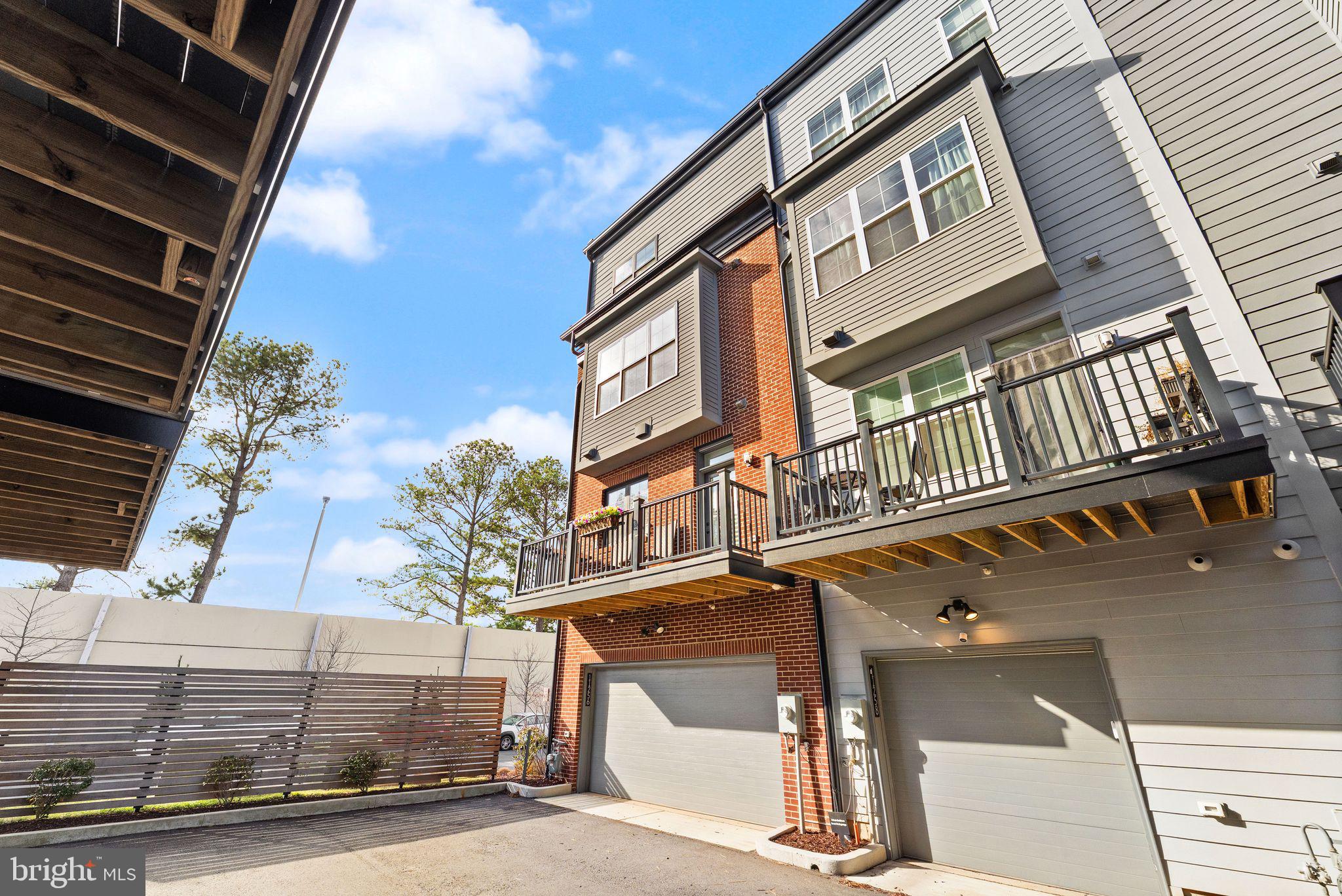 RESTON STATION - Residential