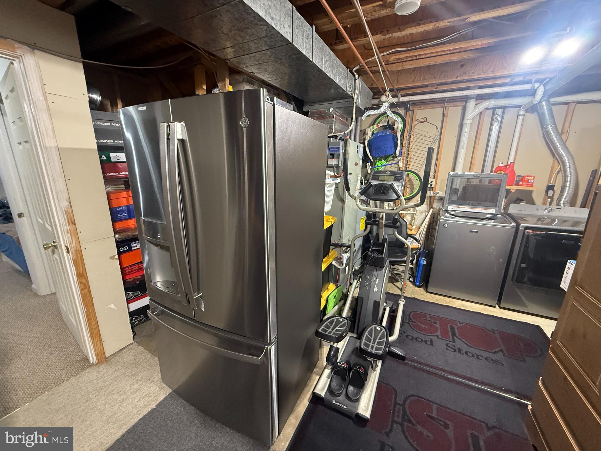 SEVEN OAKS - Residential Lease