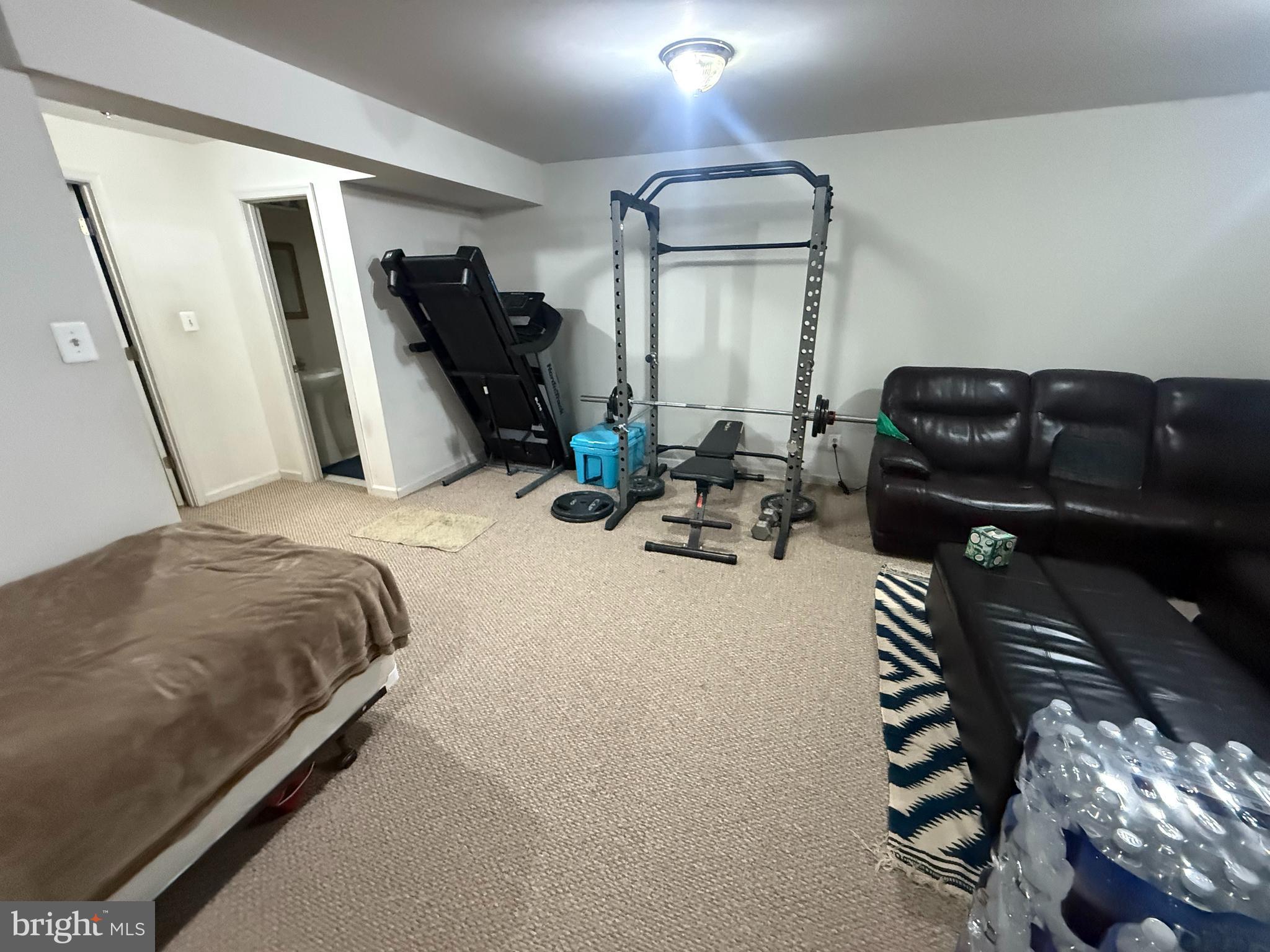 SEVEN OAKS - Residential Lease