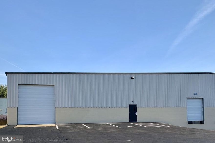 8,000sf I-1 zoned Industrial property for lease in Four Mile Fork Area. Dock high door and drive in door. 20'+ ceilings. 1 Restroom. Clean open space, 4 columns run down middle. Heated. Join Kitchen Encounters in this multi-Tenant Property. Currently used for recreational sports facility. No personal property of current Tenant included in lease but may be available for Purchase directly from Tenant. Available Feb 1, 2024 or w/ 30 days notice.