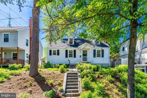 3912 6th Street S, Arlington, VA MLS: VAAR2053366
