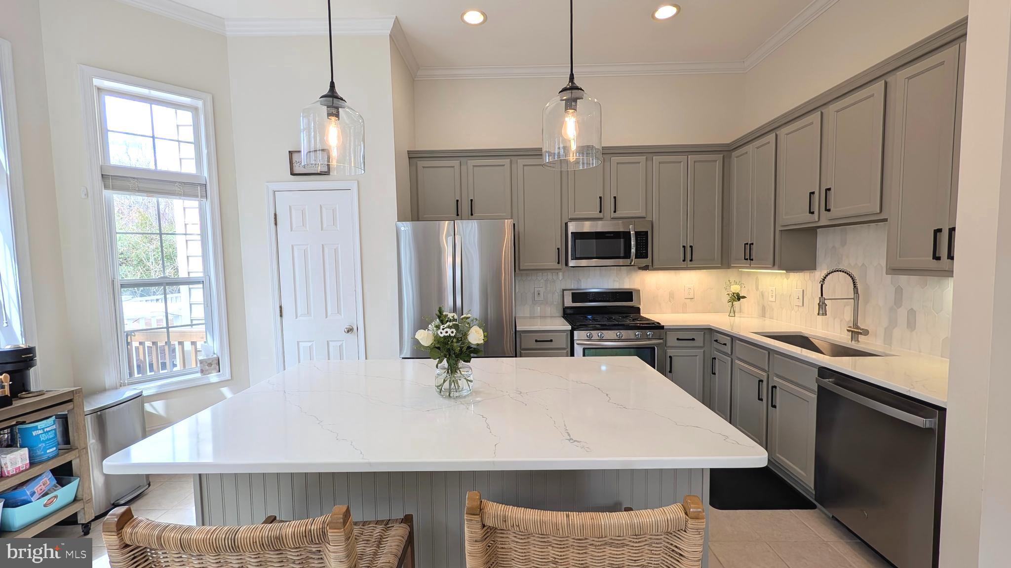 6008 MILL COVE COURT