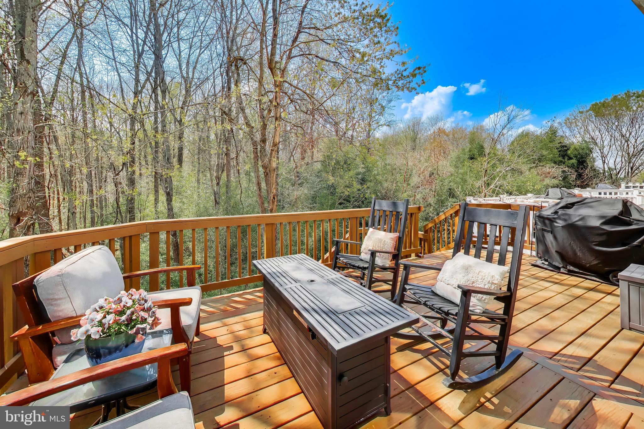 BURKE MILL COVE - Residential