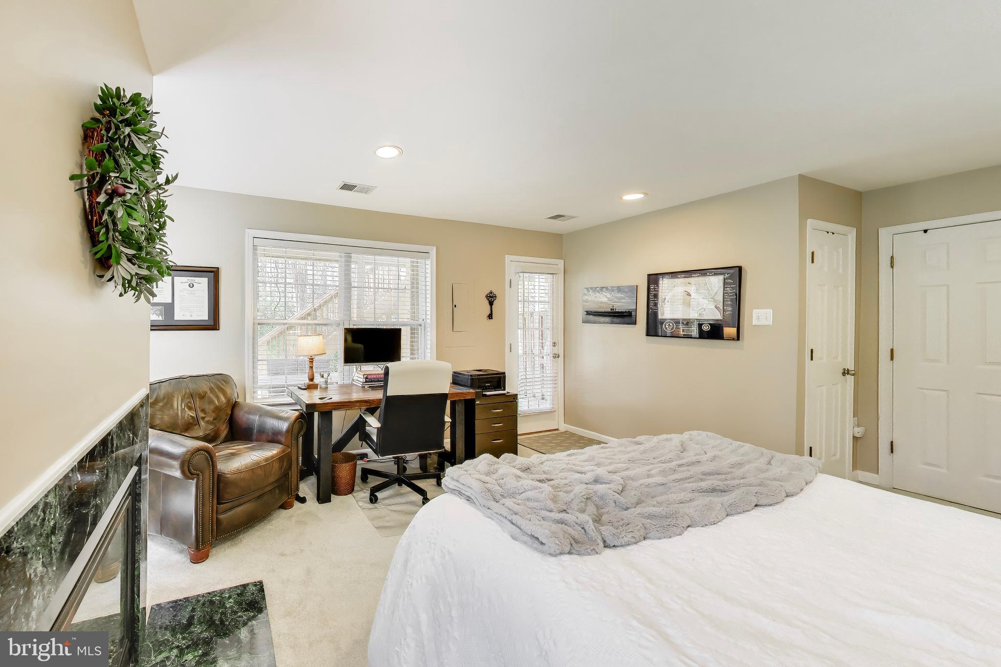 BURKE MILL COVE - Residential