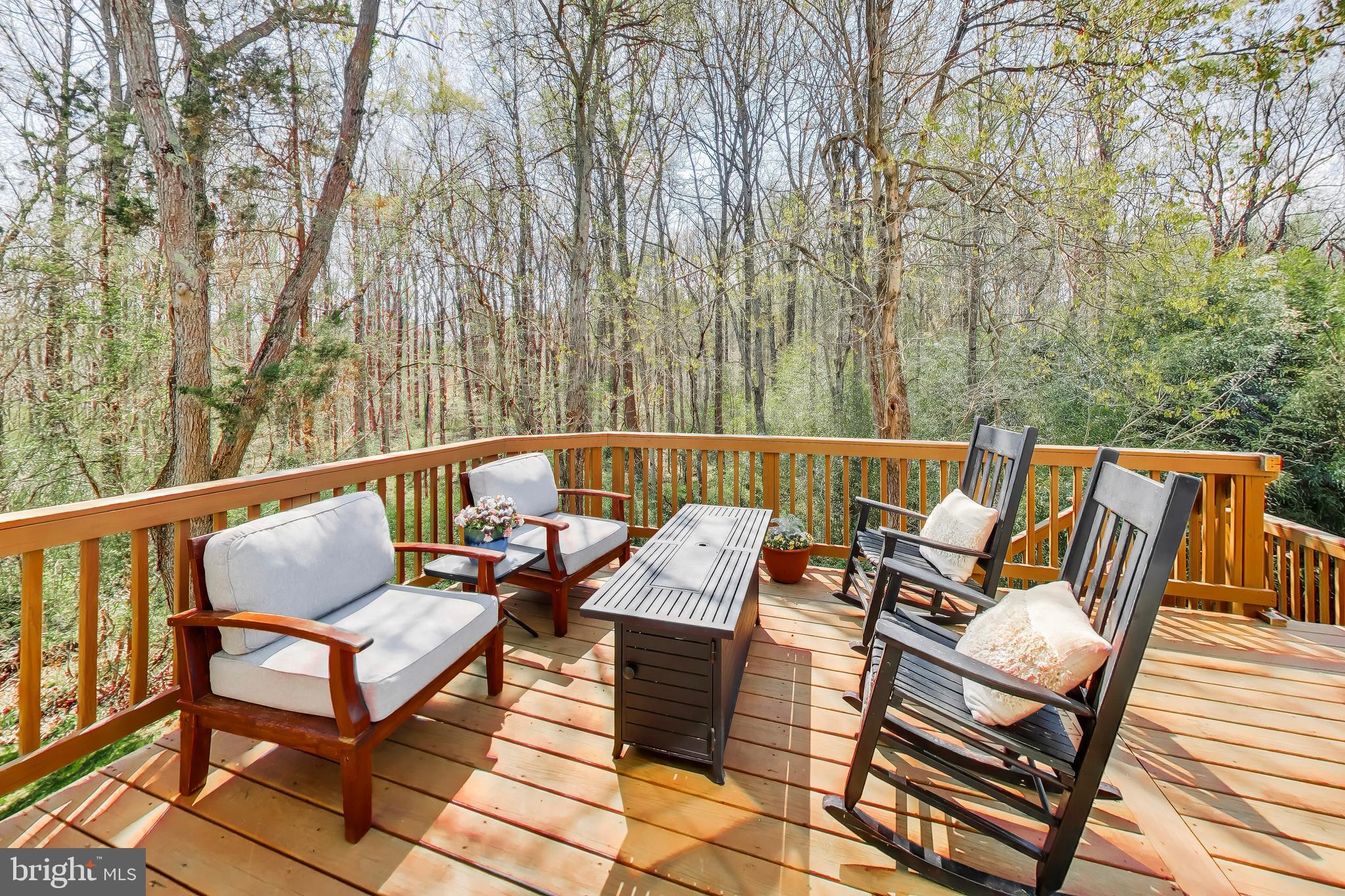 BURKE MILL COVE - Residential