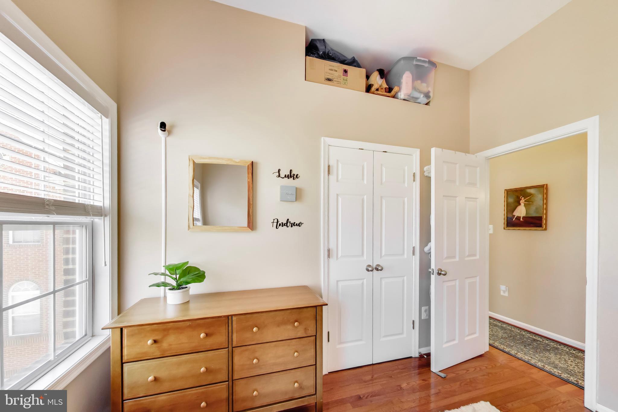 BURKE MILL COVE - Residential