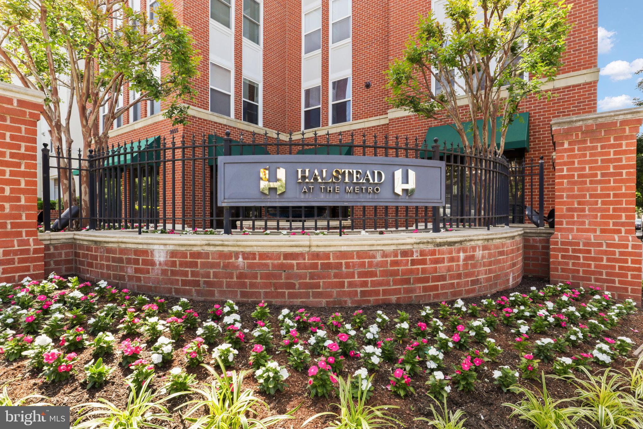 HALSTEAD AT THE METRO - Residential