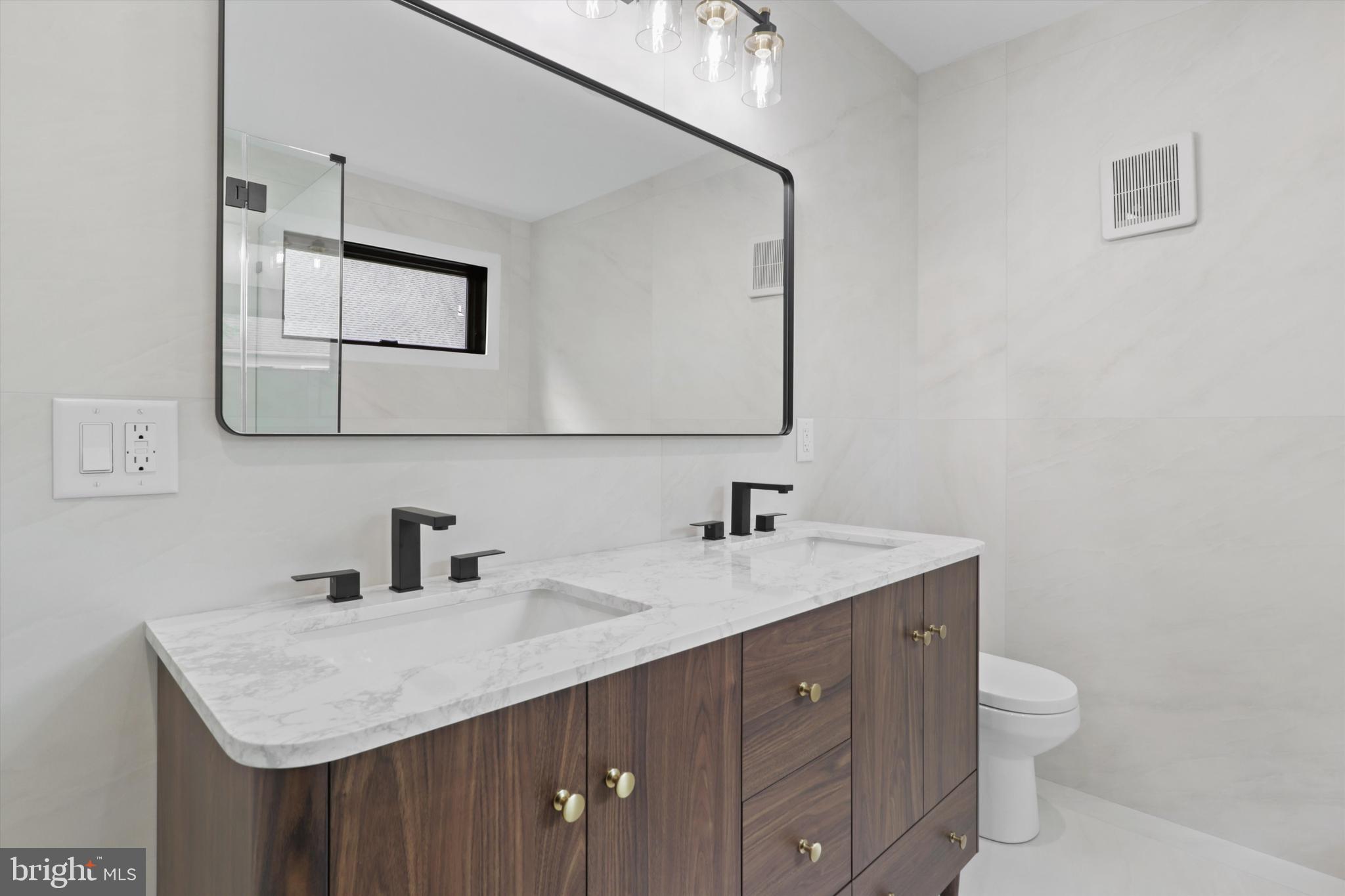 ADDISON HEIGHTS - Residential