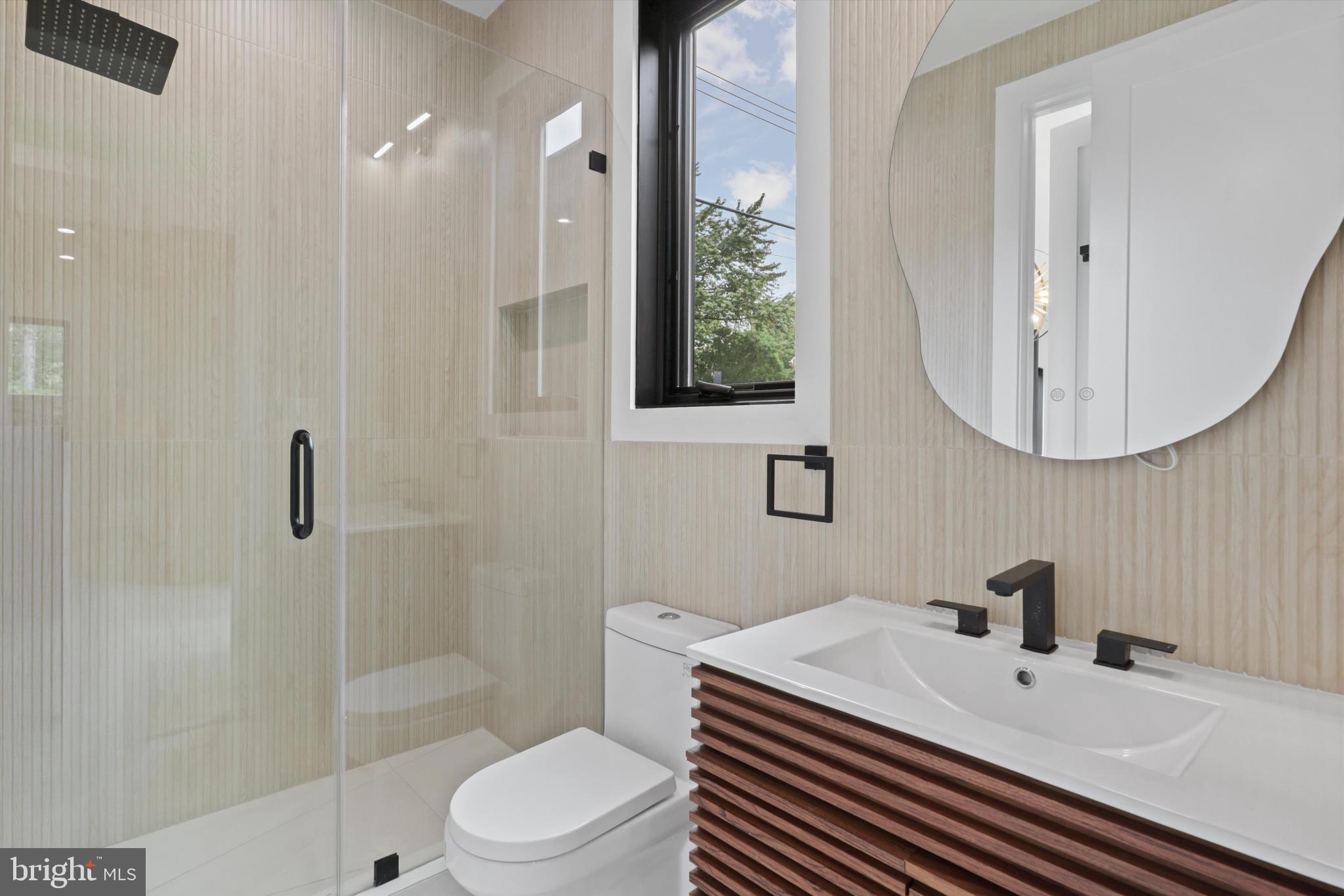 ADDISON HEIGHTS - Residential