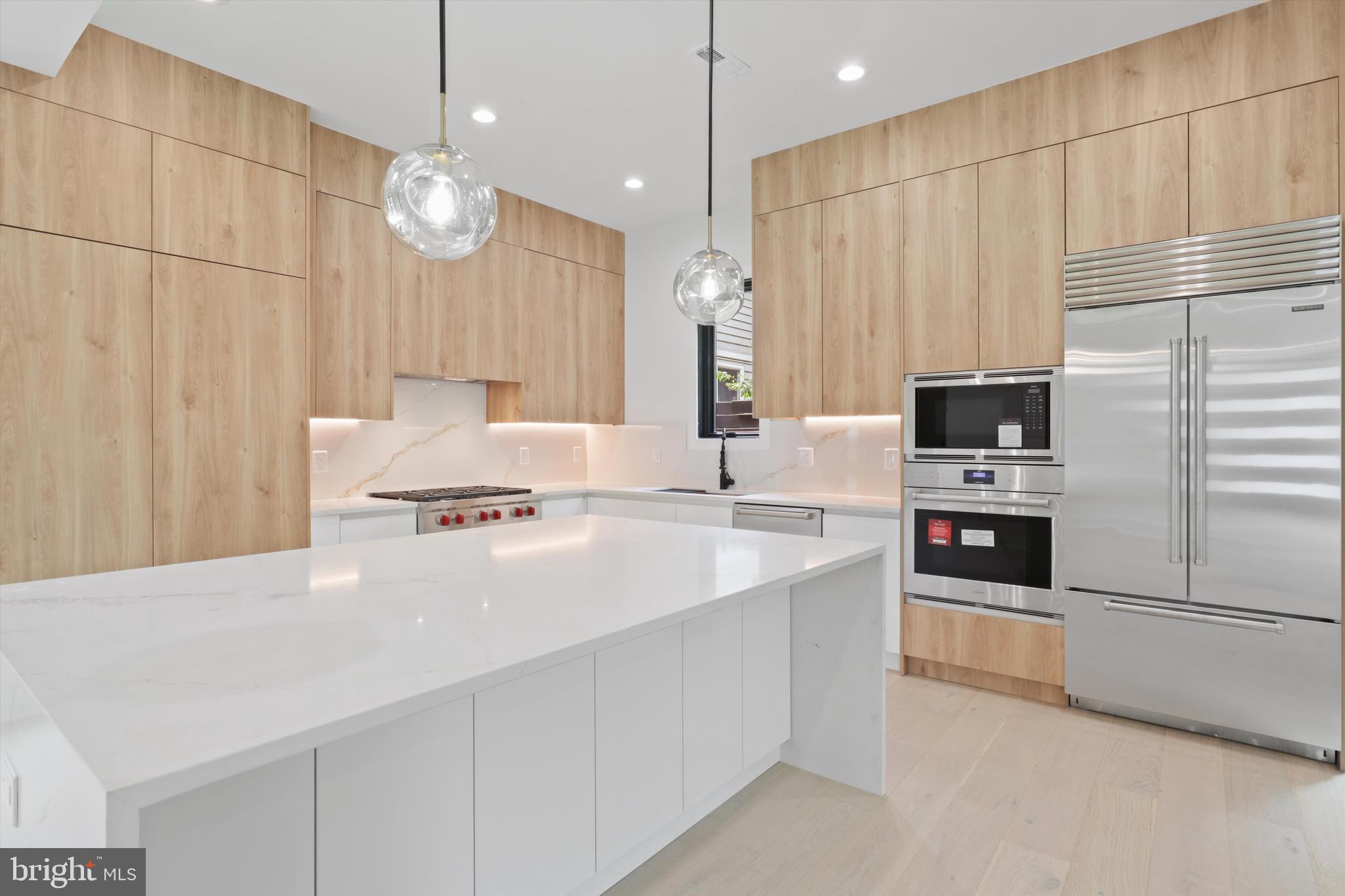 ADDISON HEIGHTS - Residential