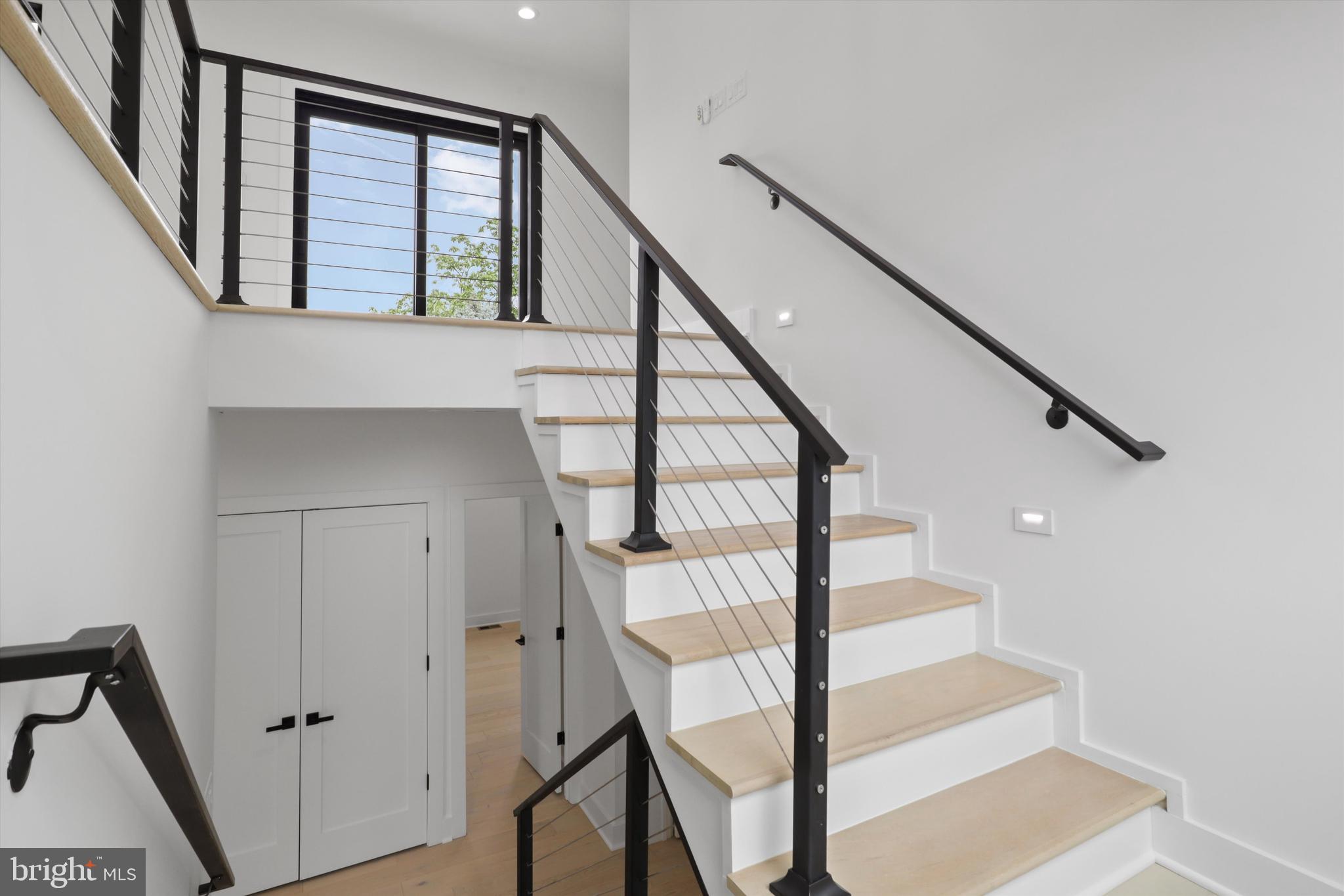 ADDISON HEIGHTS - Residential