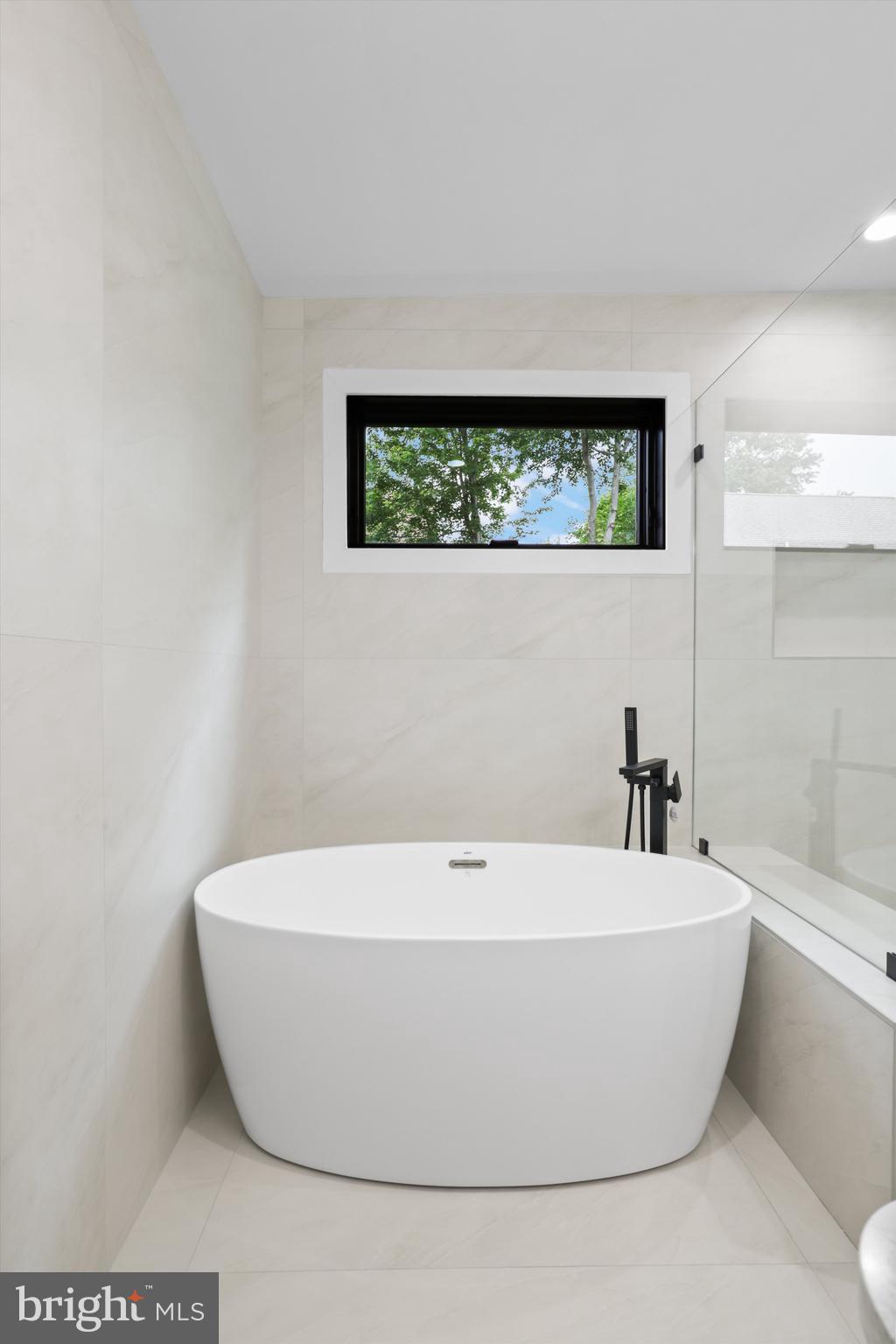 ADDISON HEIGHTS - Residential