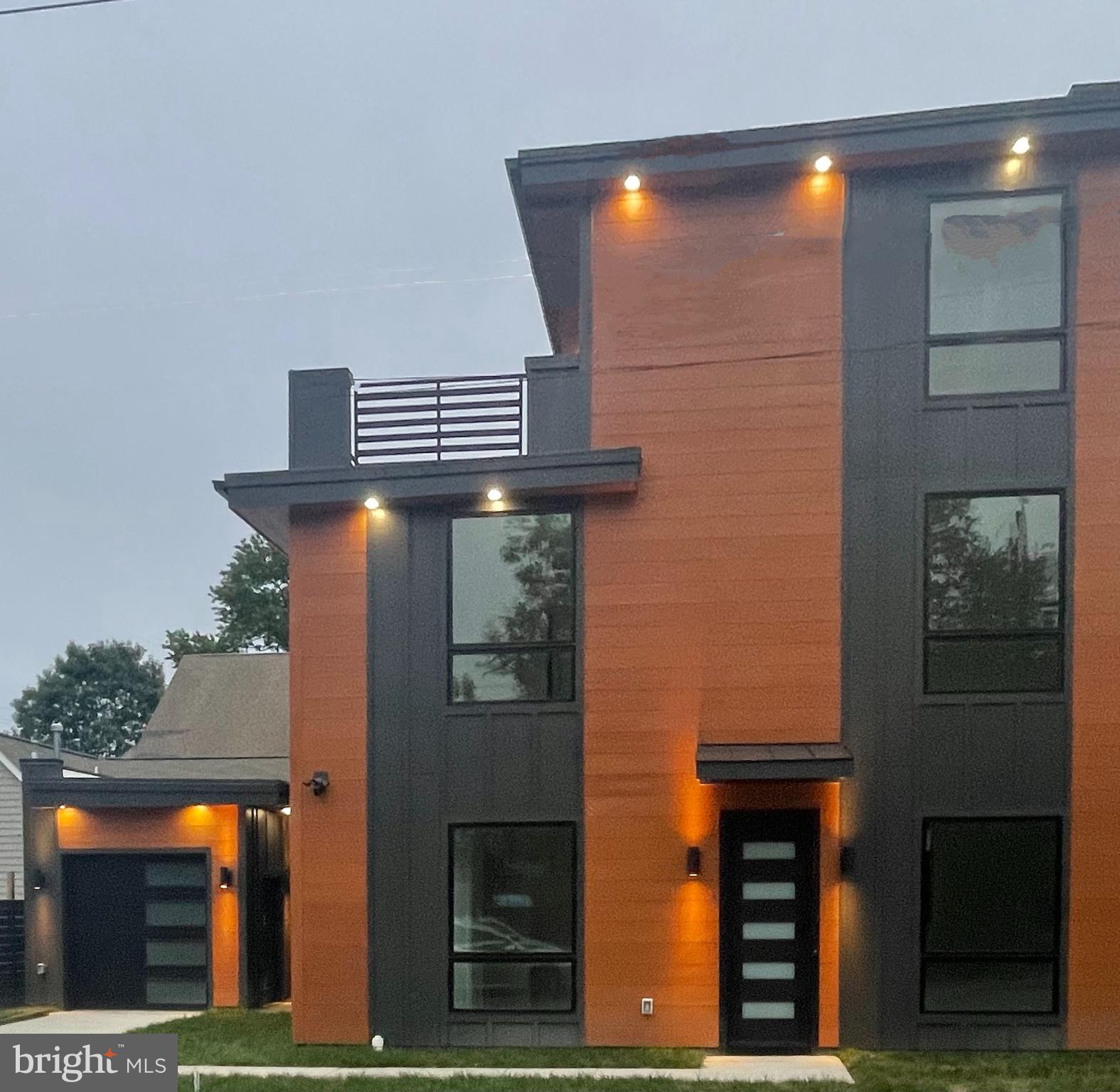 ADDISON HEIGHTS - Residential