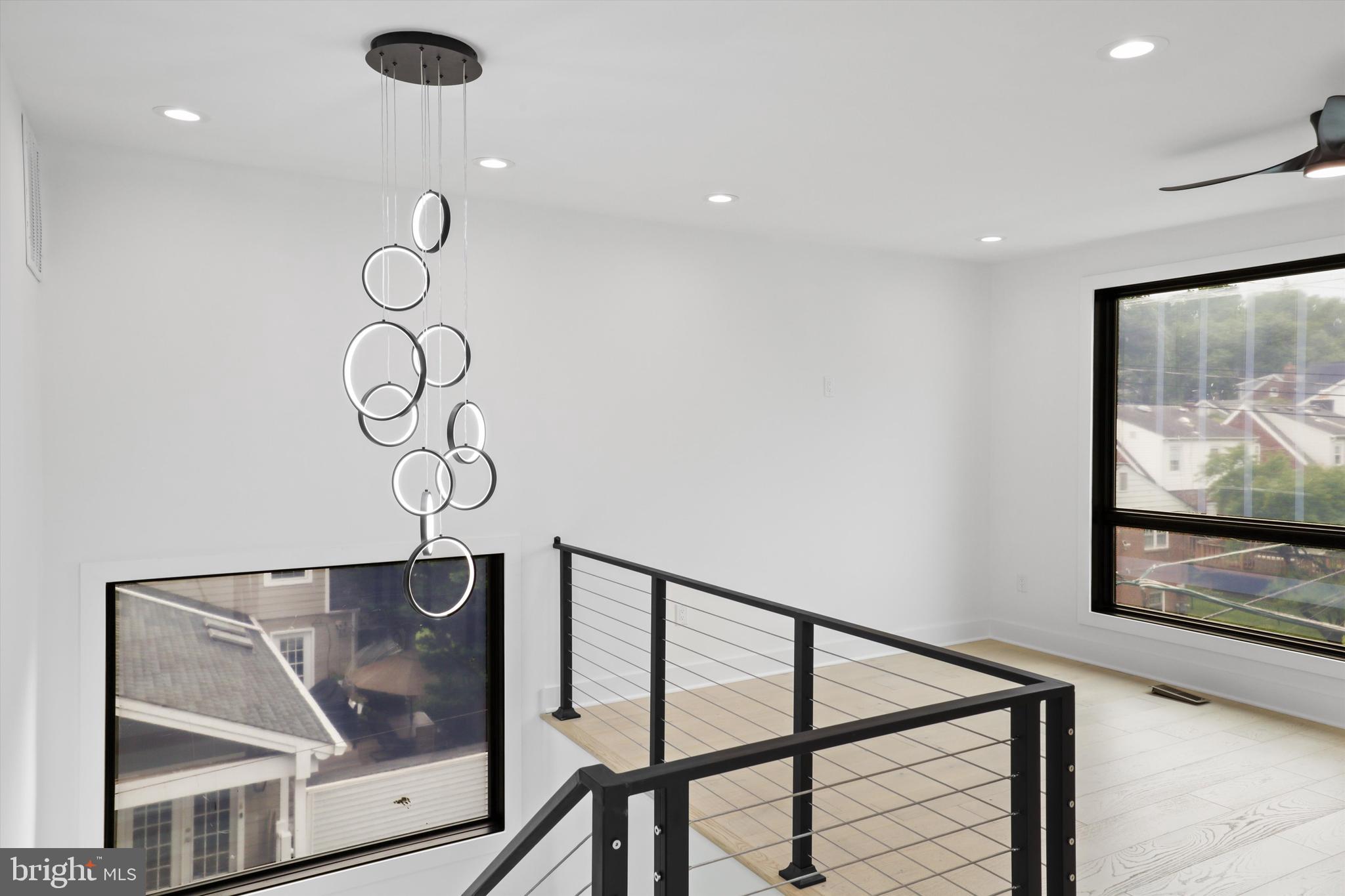 ADDISON HEIGHTS - Residential