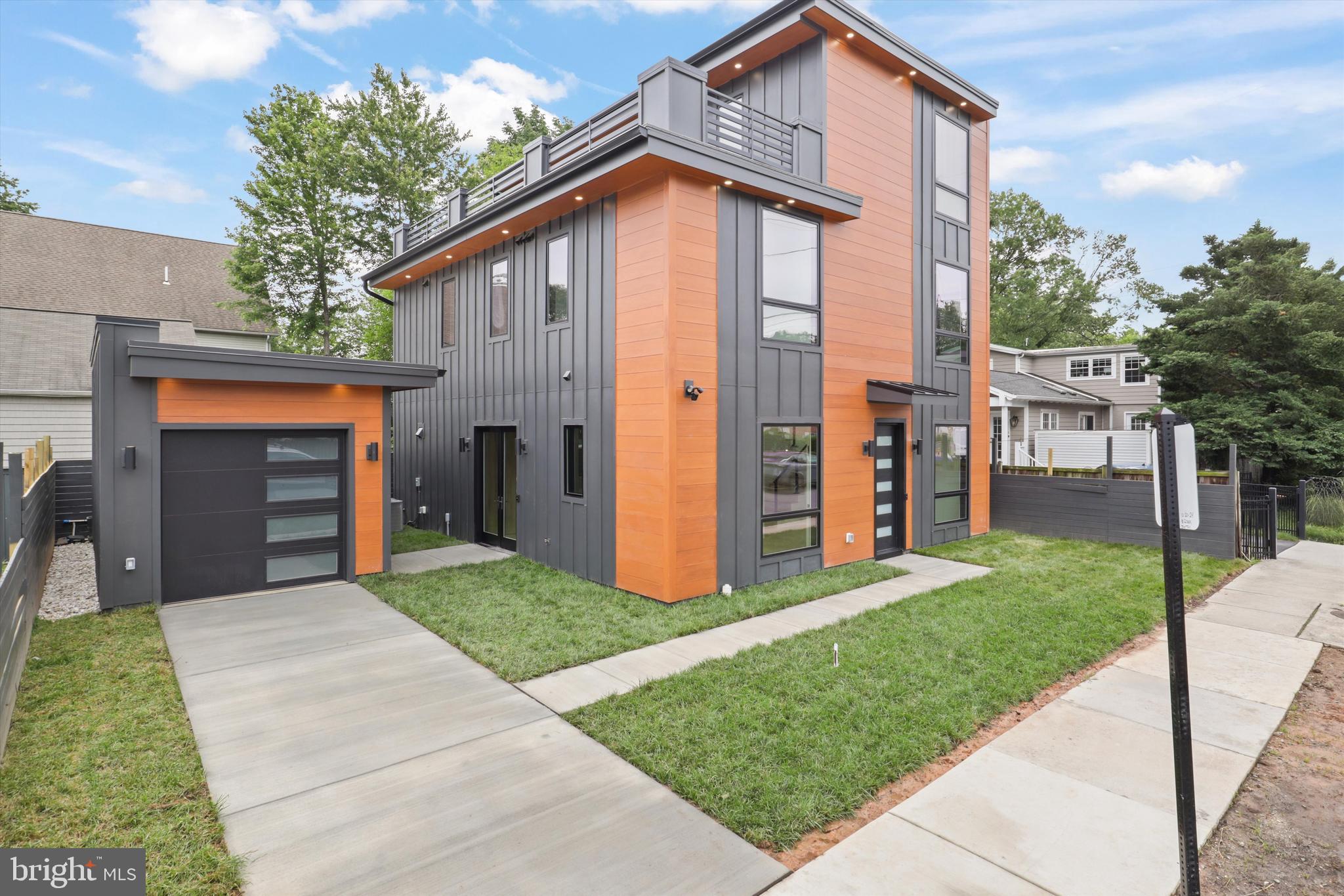 ADDISON HEIGHTS - Residential