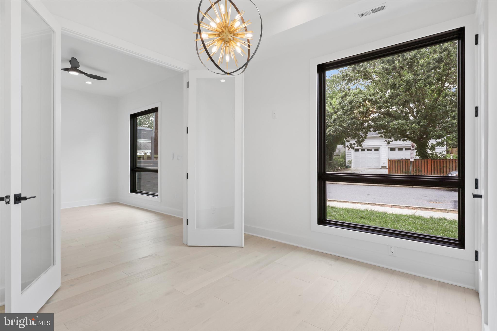 ADDISON HEIGHTS - Residential