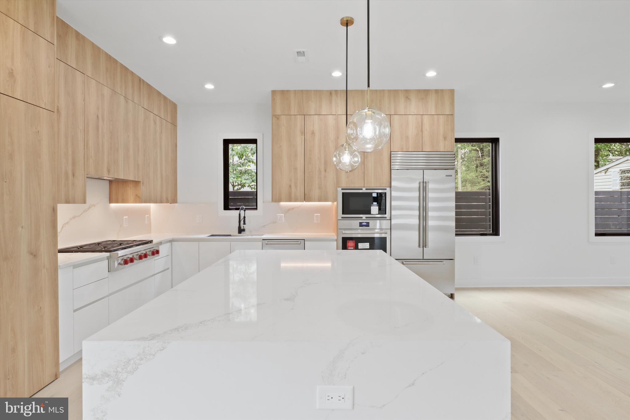 ADDISON HEIGHTS - Residential