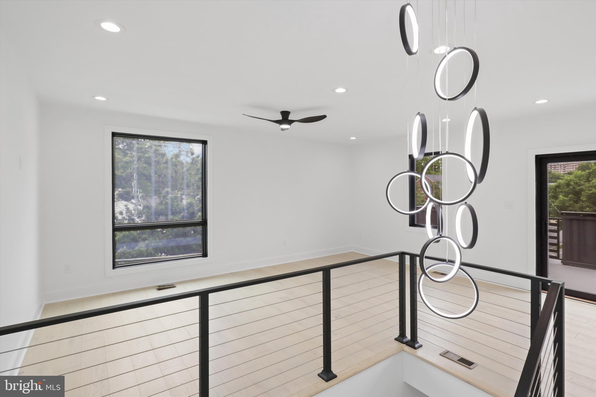 ADDISON HEIGHTS - Residential