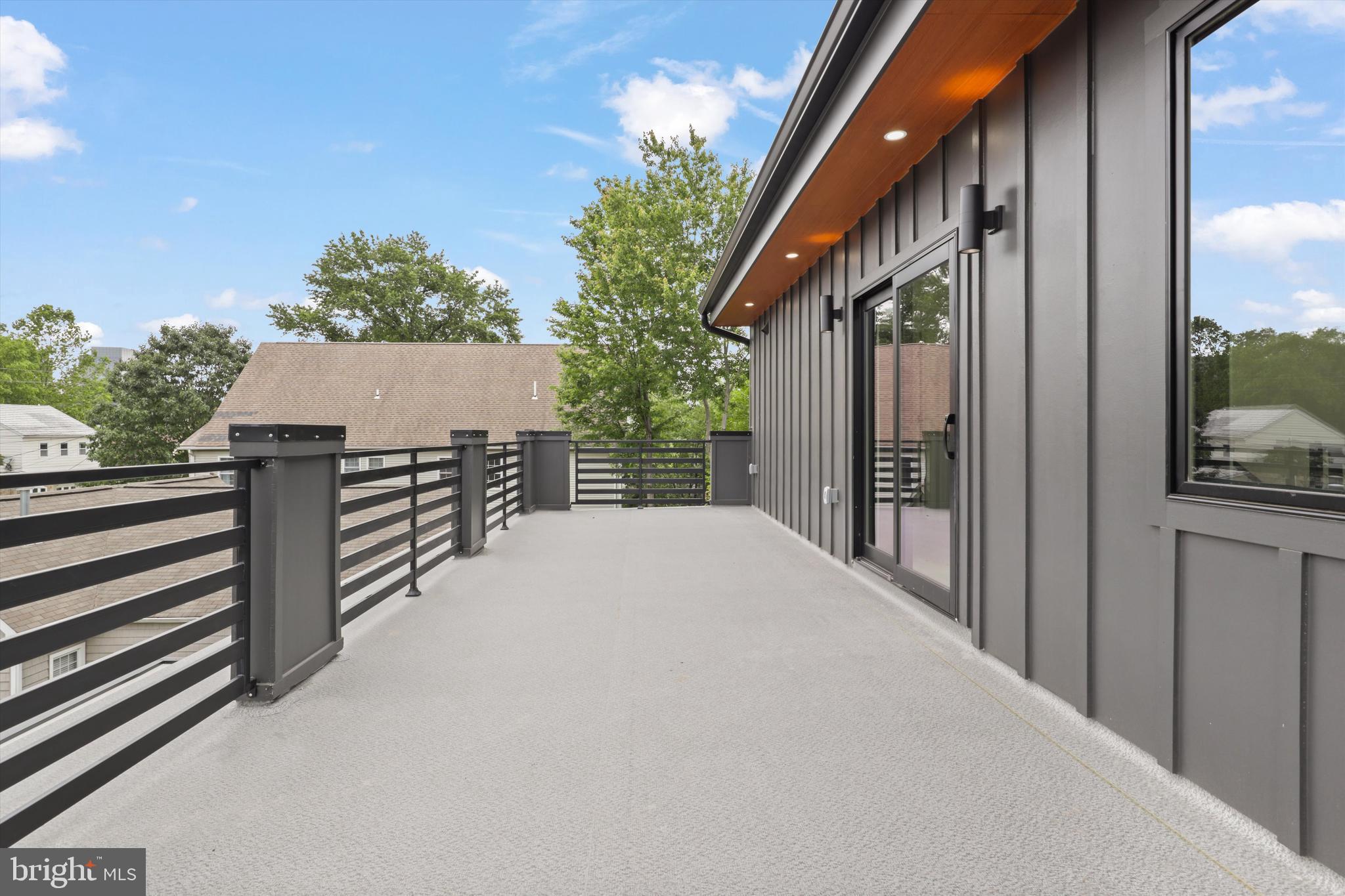 ADDISON HEIGHTS - Residential