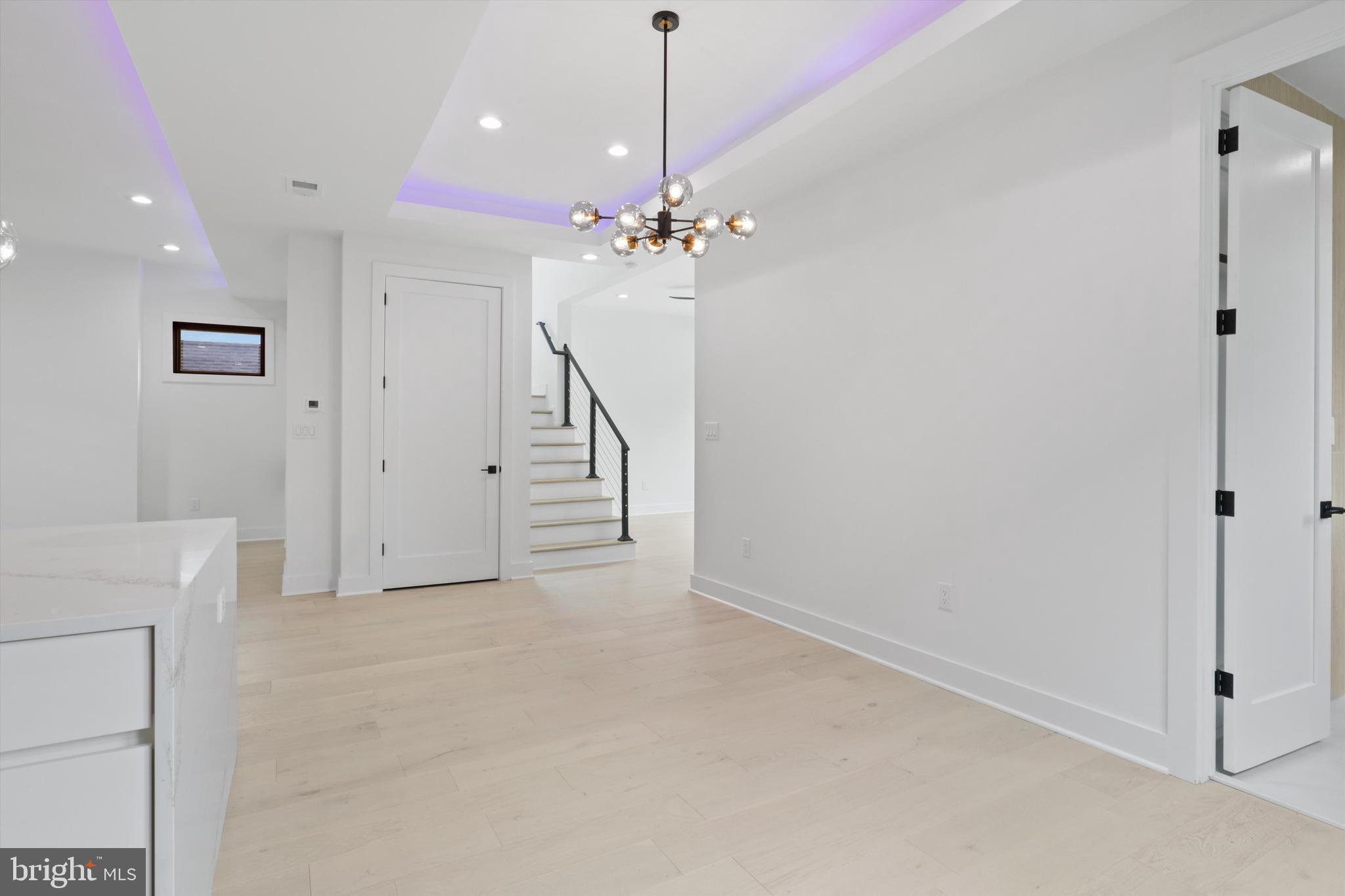 ADDISON HEIGHTS - Residential