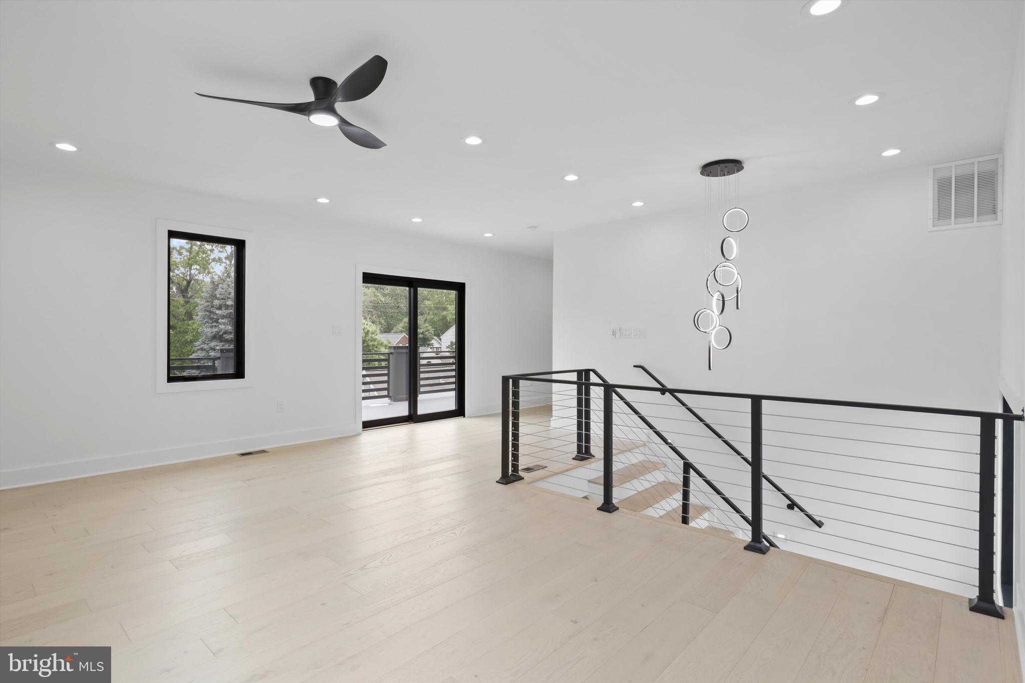 ADDISON HEIGHTS - Residential