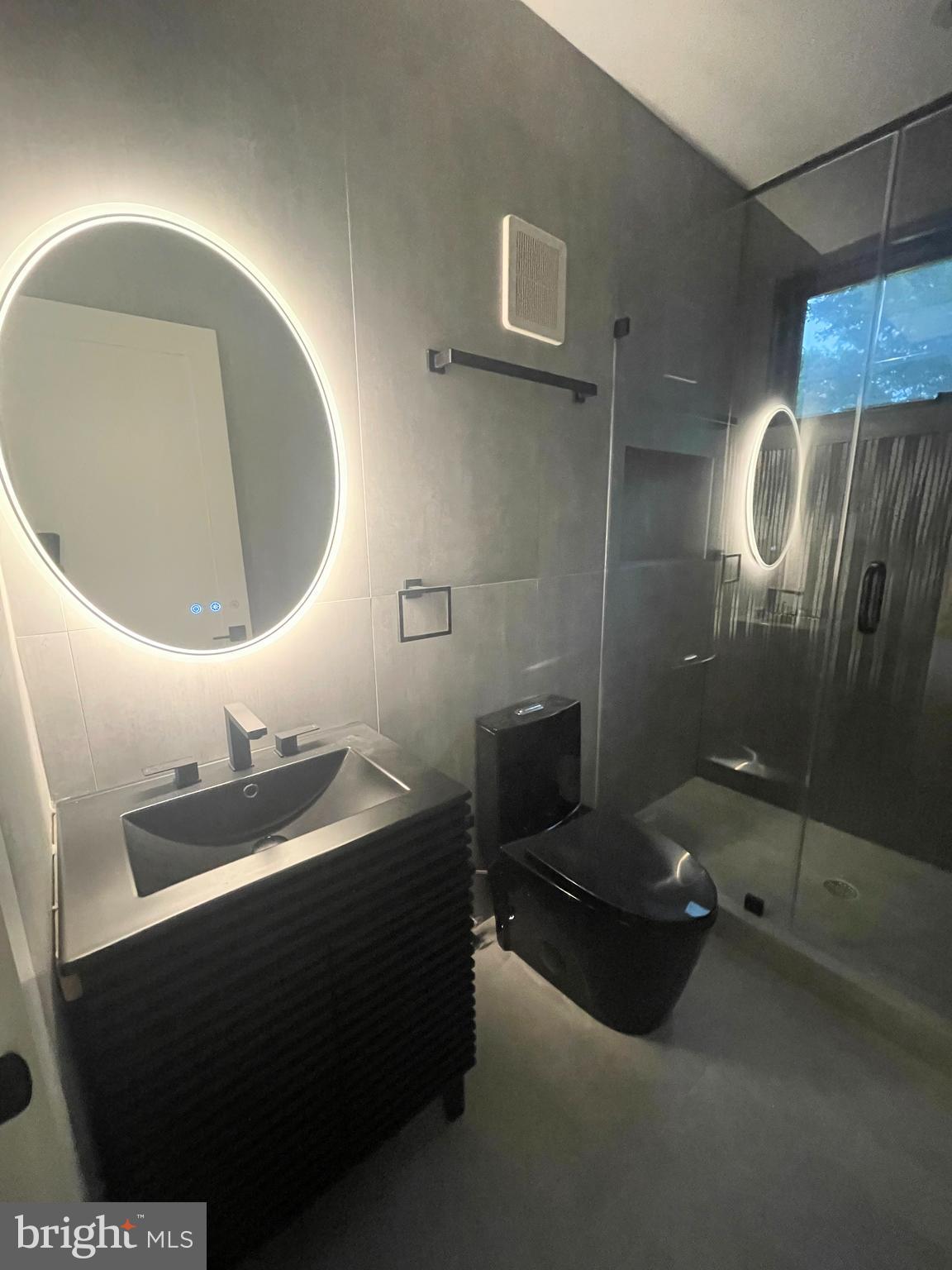 ADDISON HEIGHTS - Residential