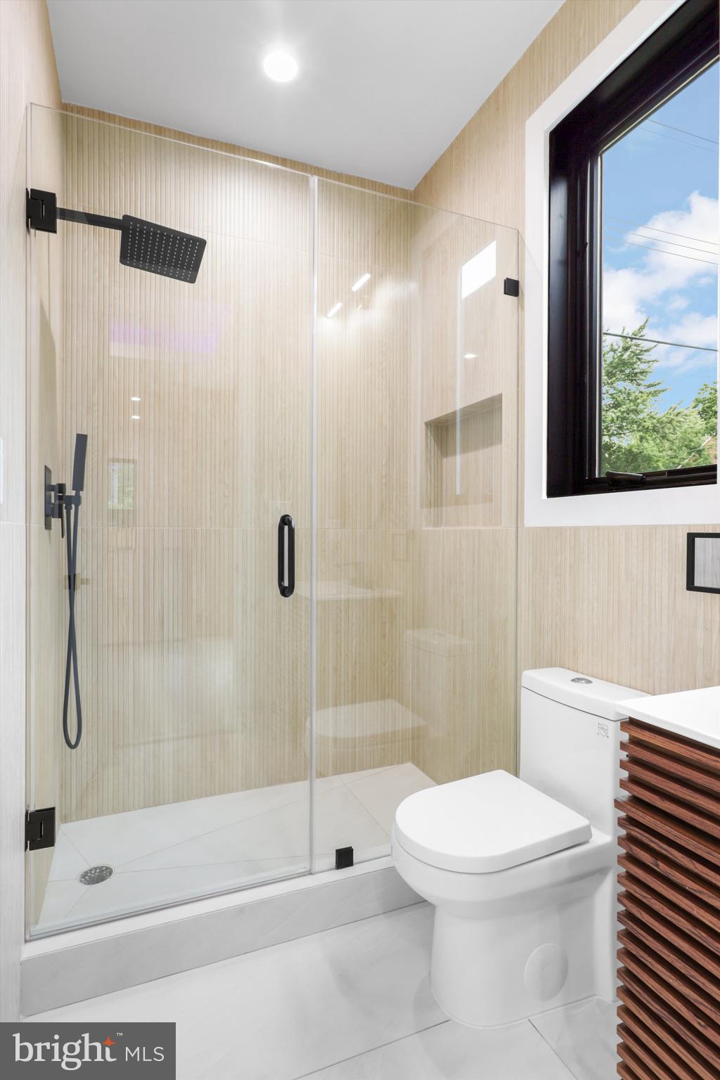 ADDISON HEIGHTS - Residential