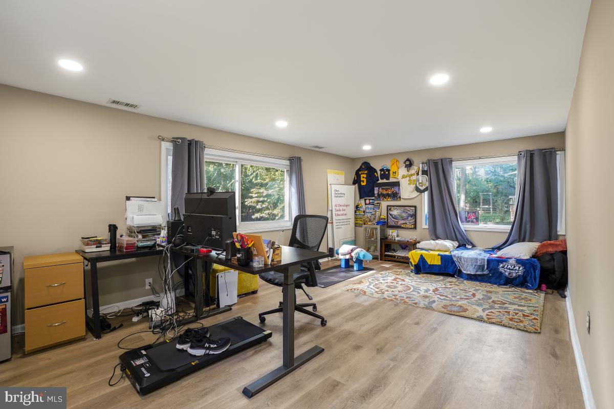 CHARRED OAK ESTATES - Residential