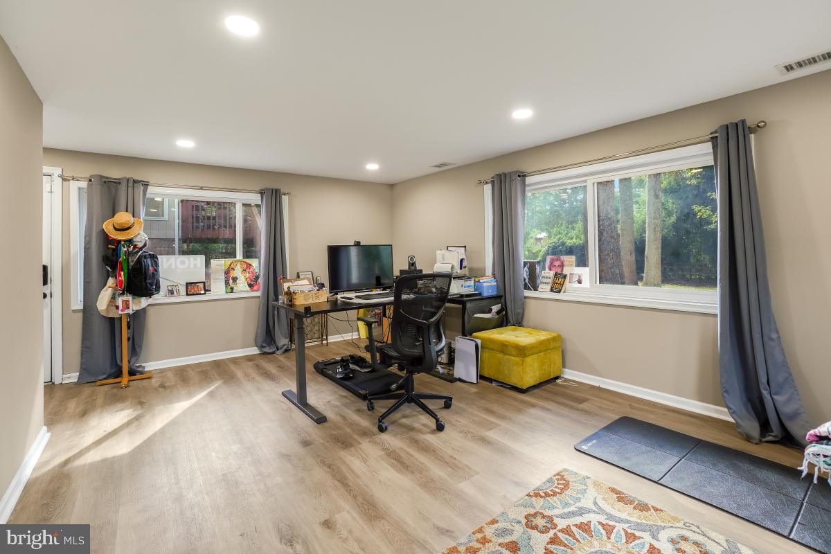 CHARRED OAK ESTATES - Residential