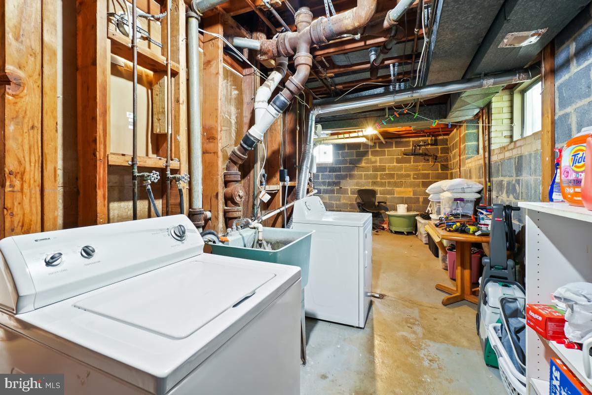 CHARRED OAK ESTATES - Residential