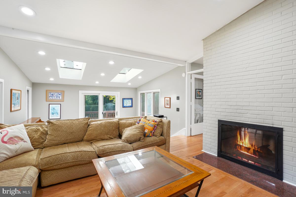 CHARRED OAK ESTATES - Residential