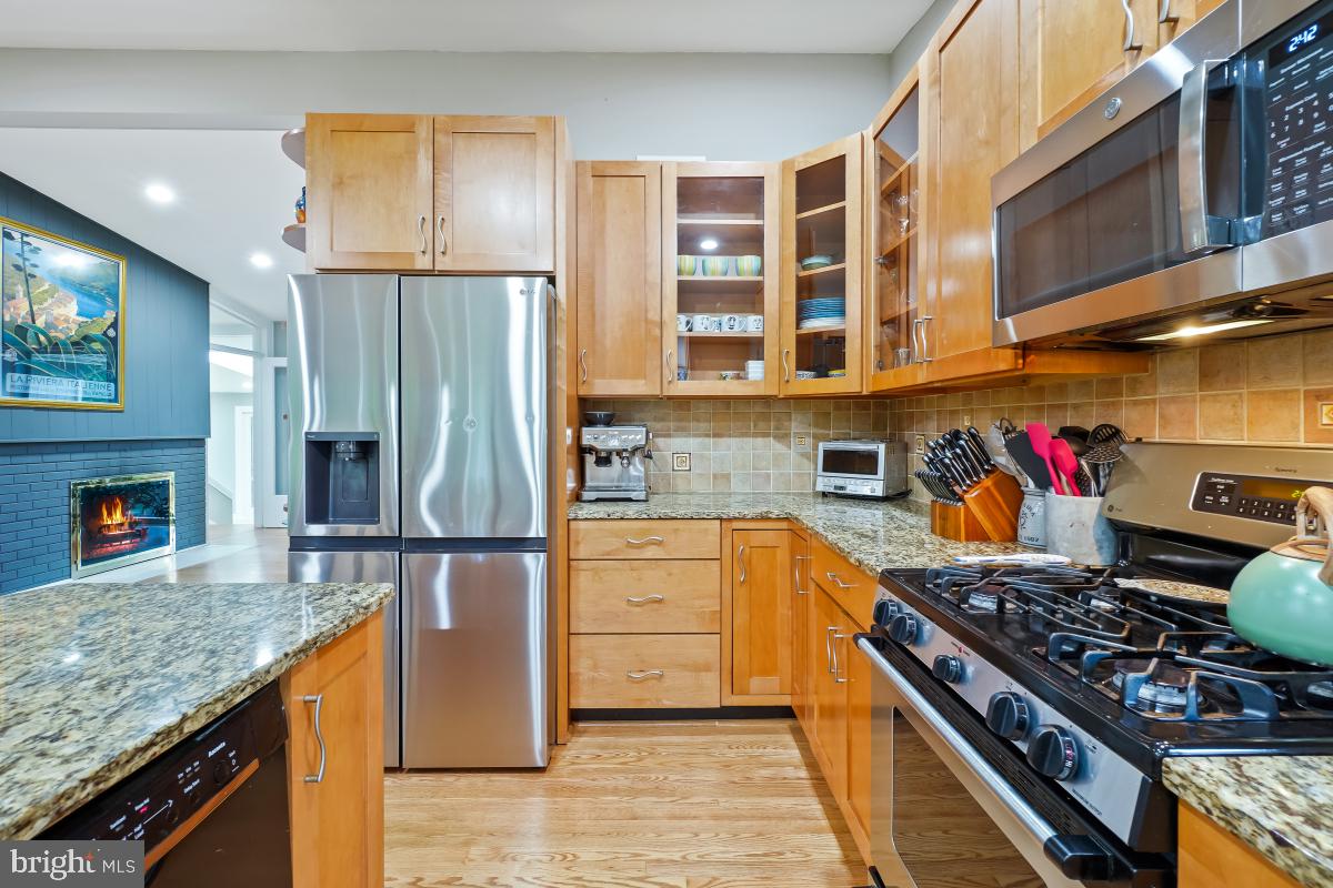 CHARRED OAK ESTATES - Residential