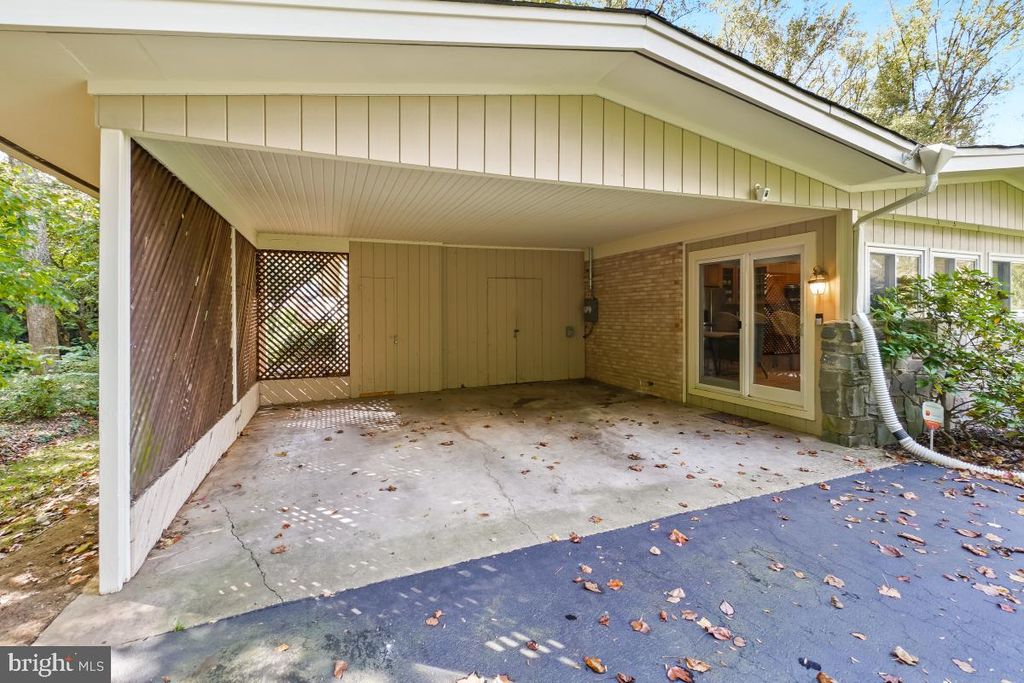 Photo of 9012 Honeybee Lane, BETHESDA, MD 20817 (MLS # MDMC2203752)