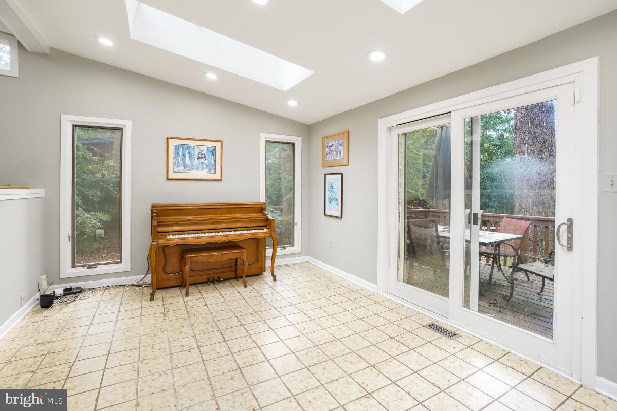 CHARRED OAK ESTATES - Residential