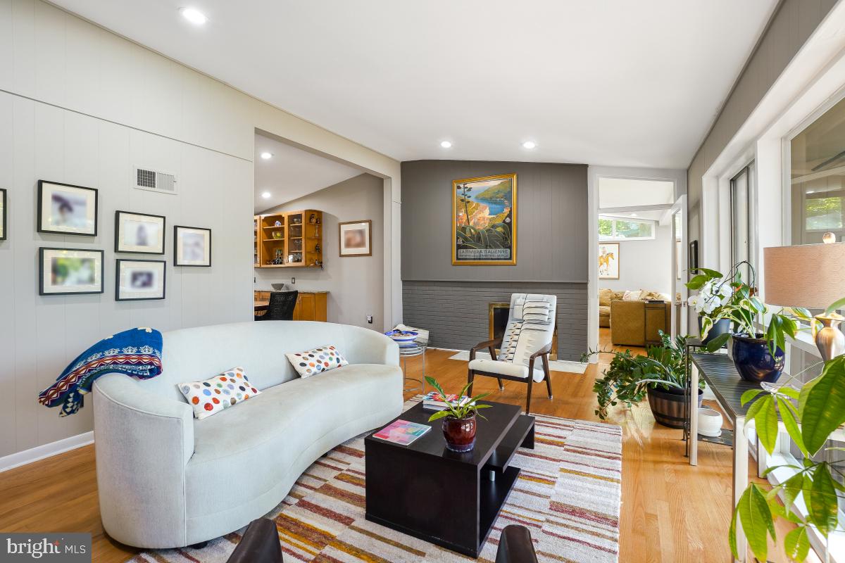 CHARRED OAK ESTATES - Residential