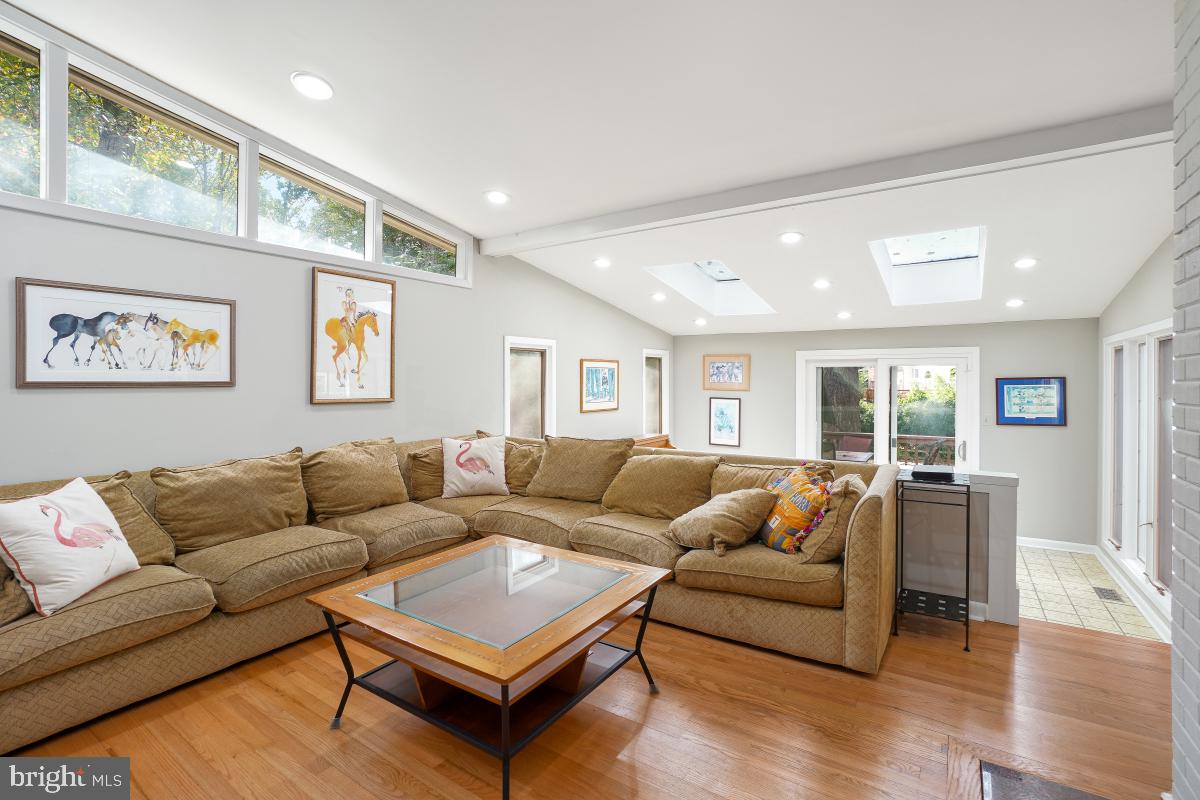 CHARRED OAK ESTATES - Residential