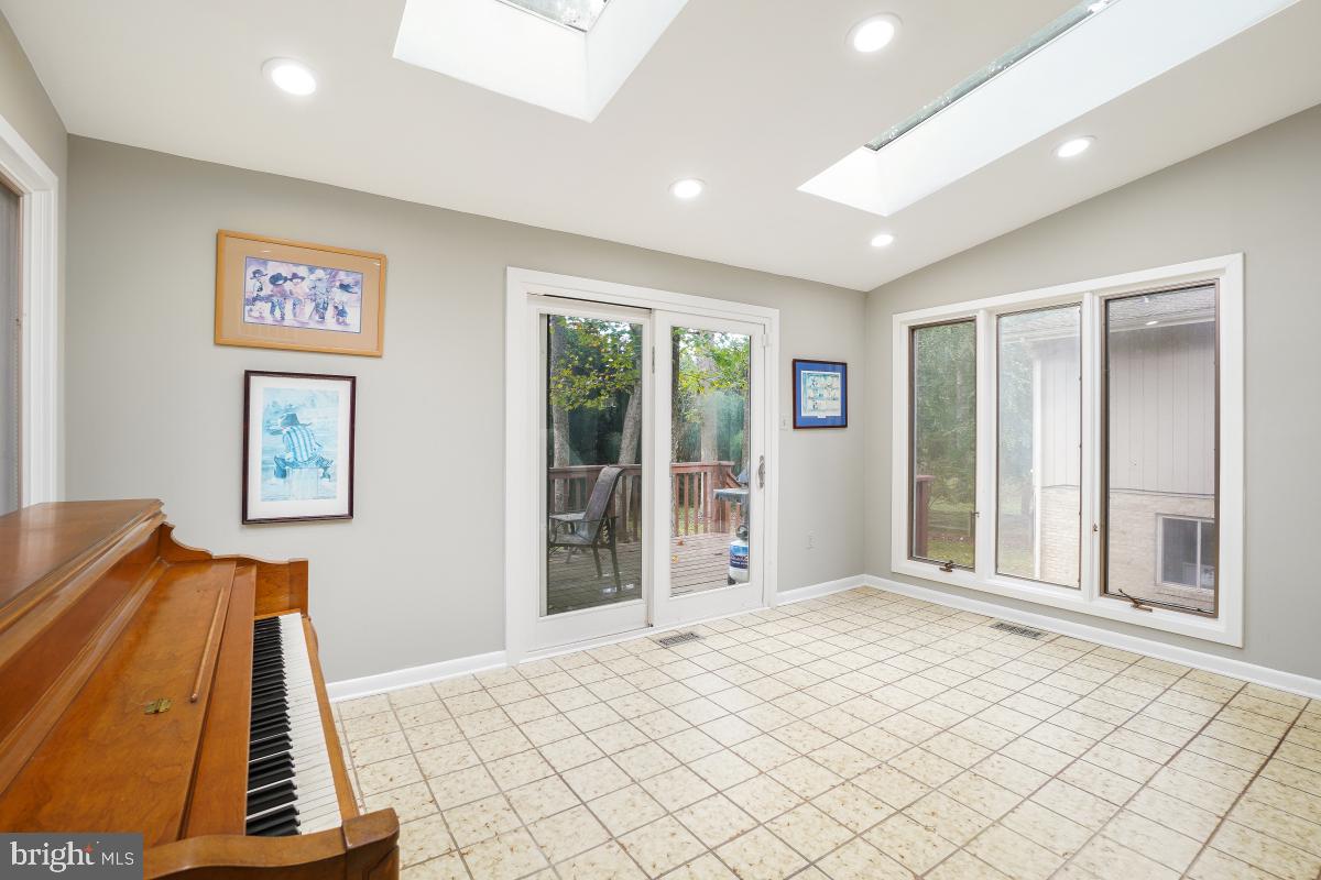 CHARRED OAK ESTATES - Residential