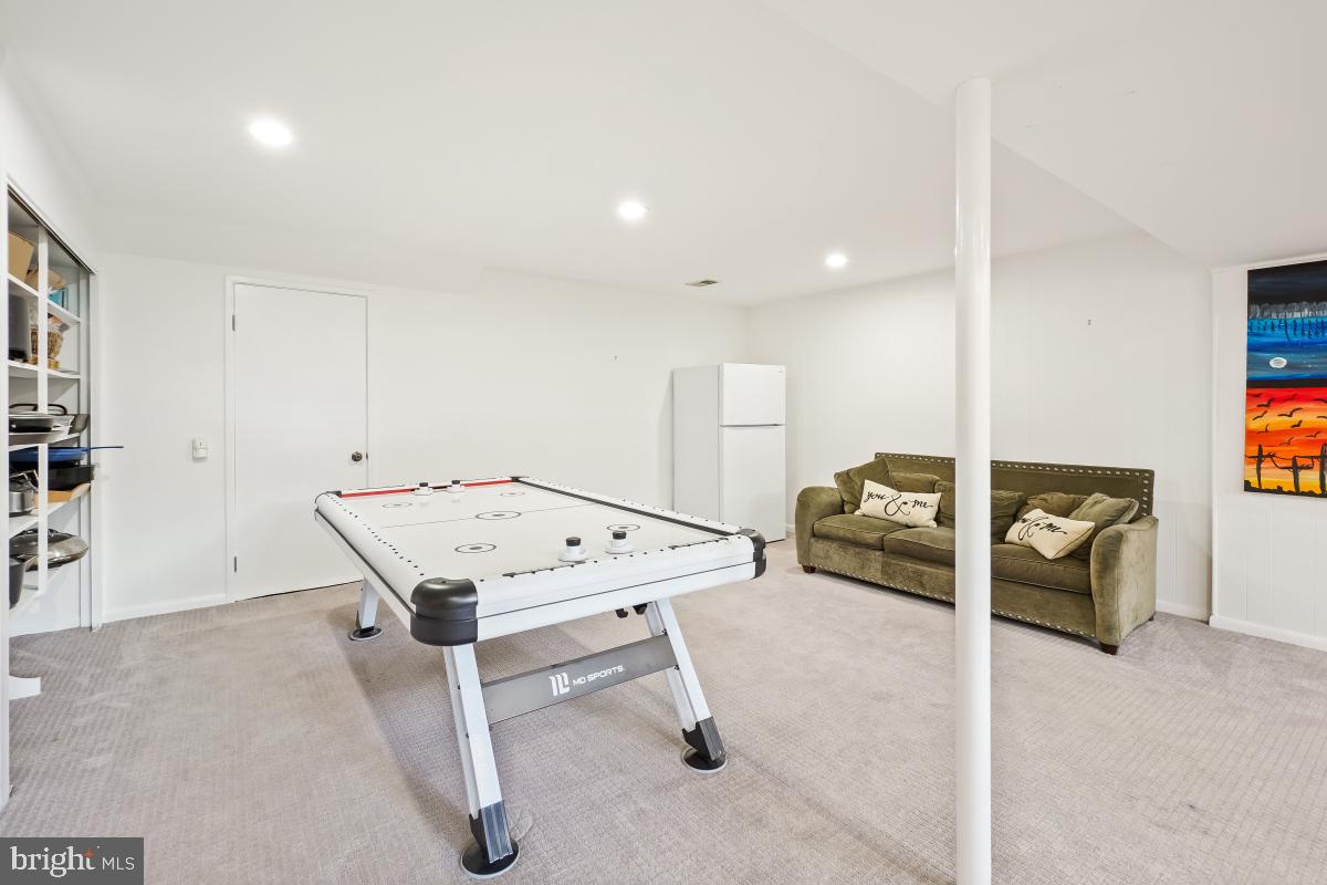 CHARRED OAK ESTATES - Residential