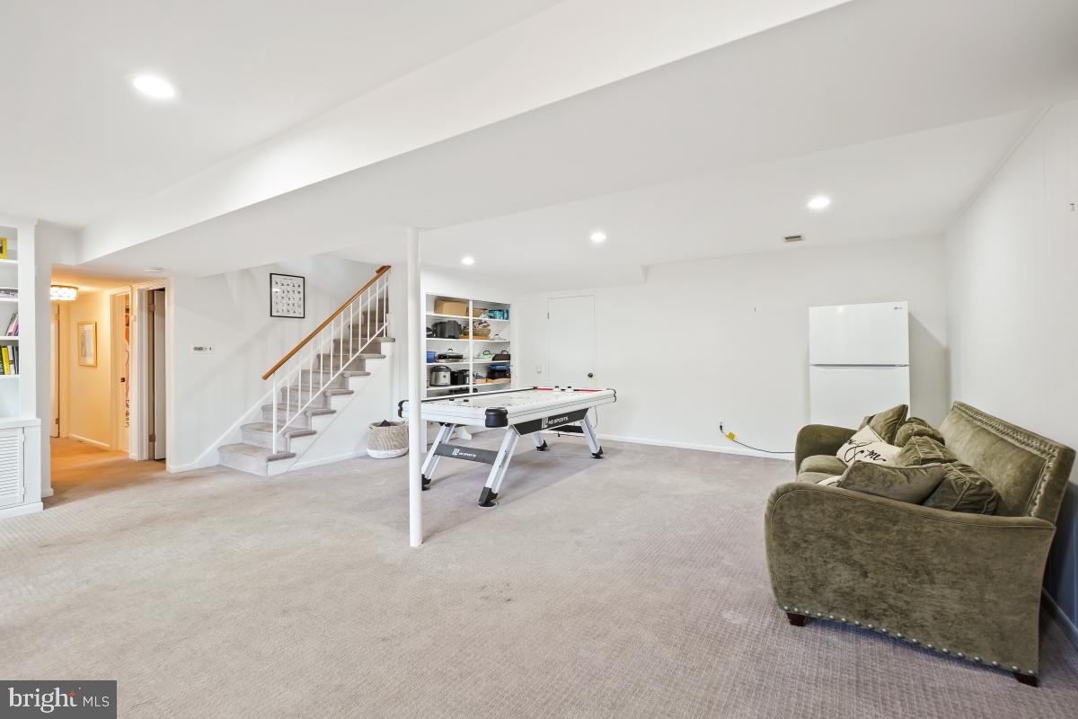 CHARRED OAK ESTATES - Residential