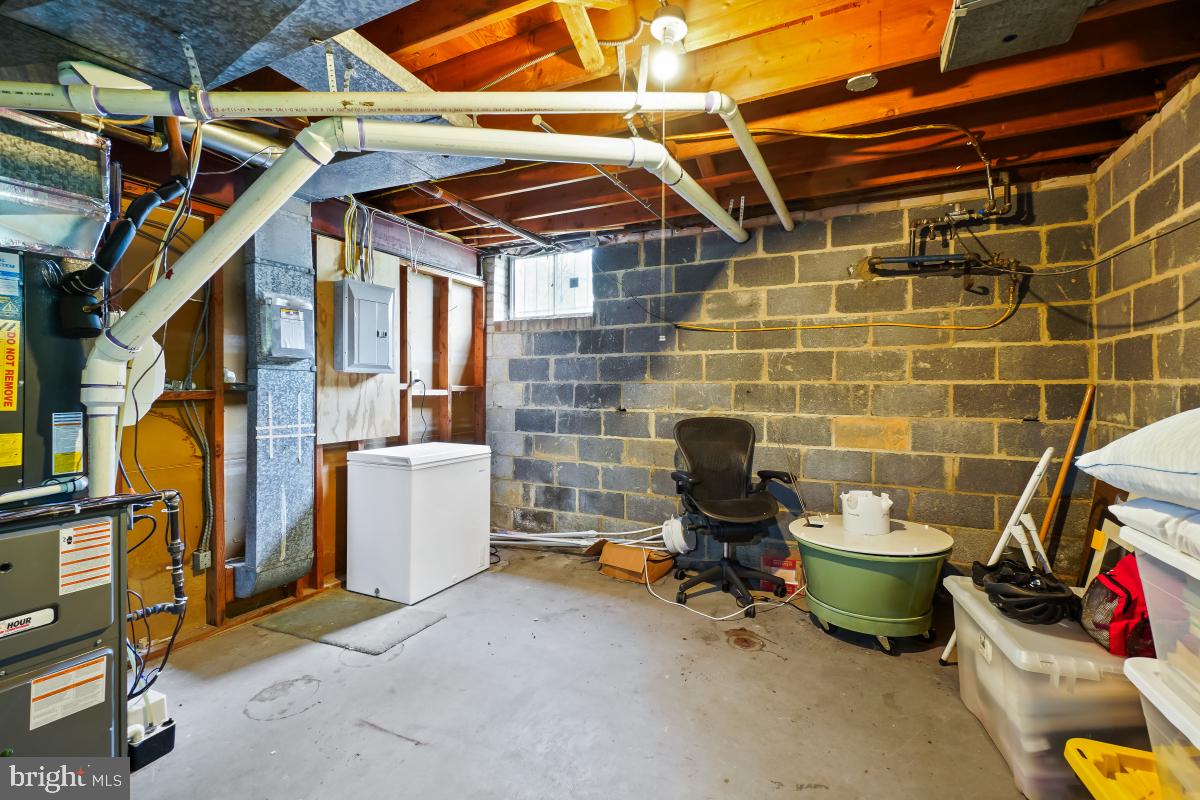 CHARRED OAK ESTATES - Residential