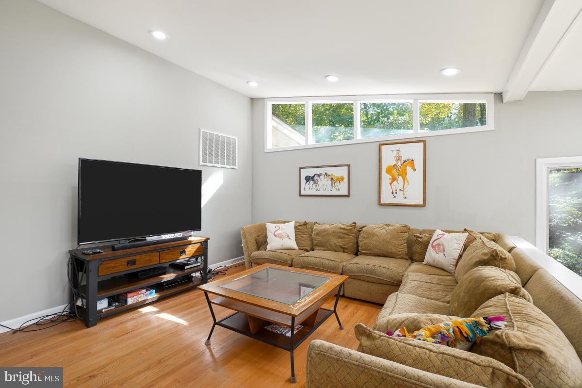 CHARRED OAK ESTATES - Residential