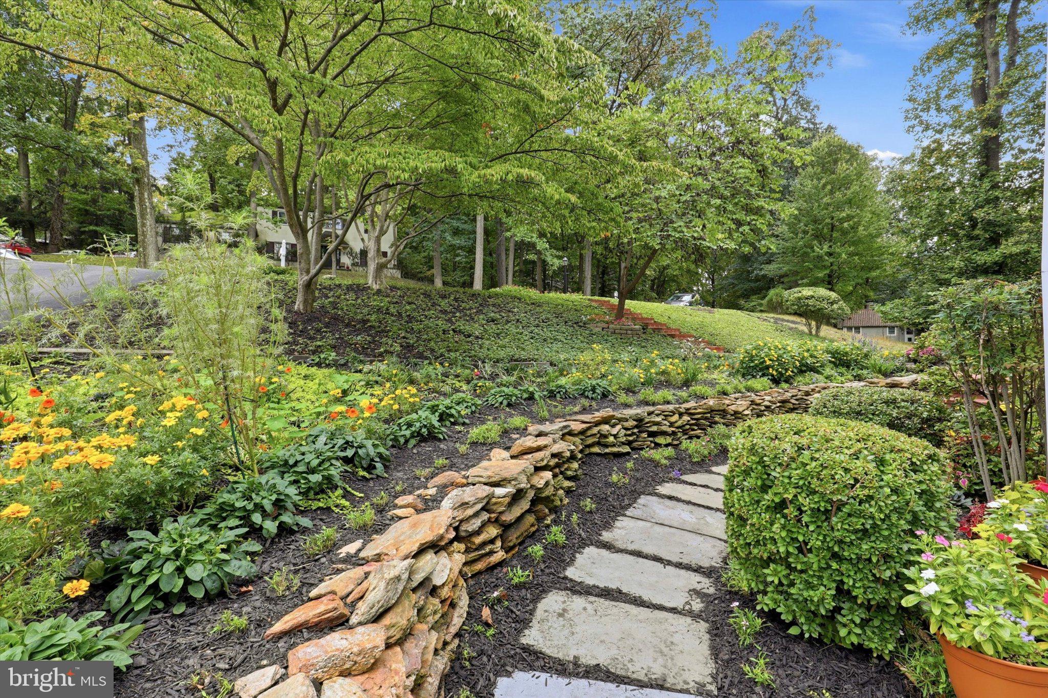 510 LINDSEY DRIVE
