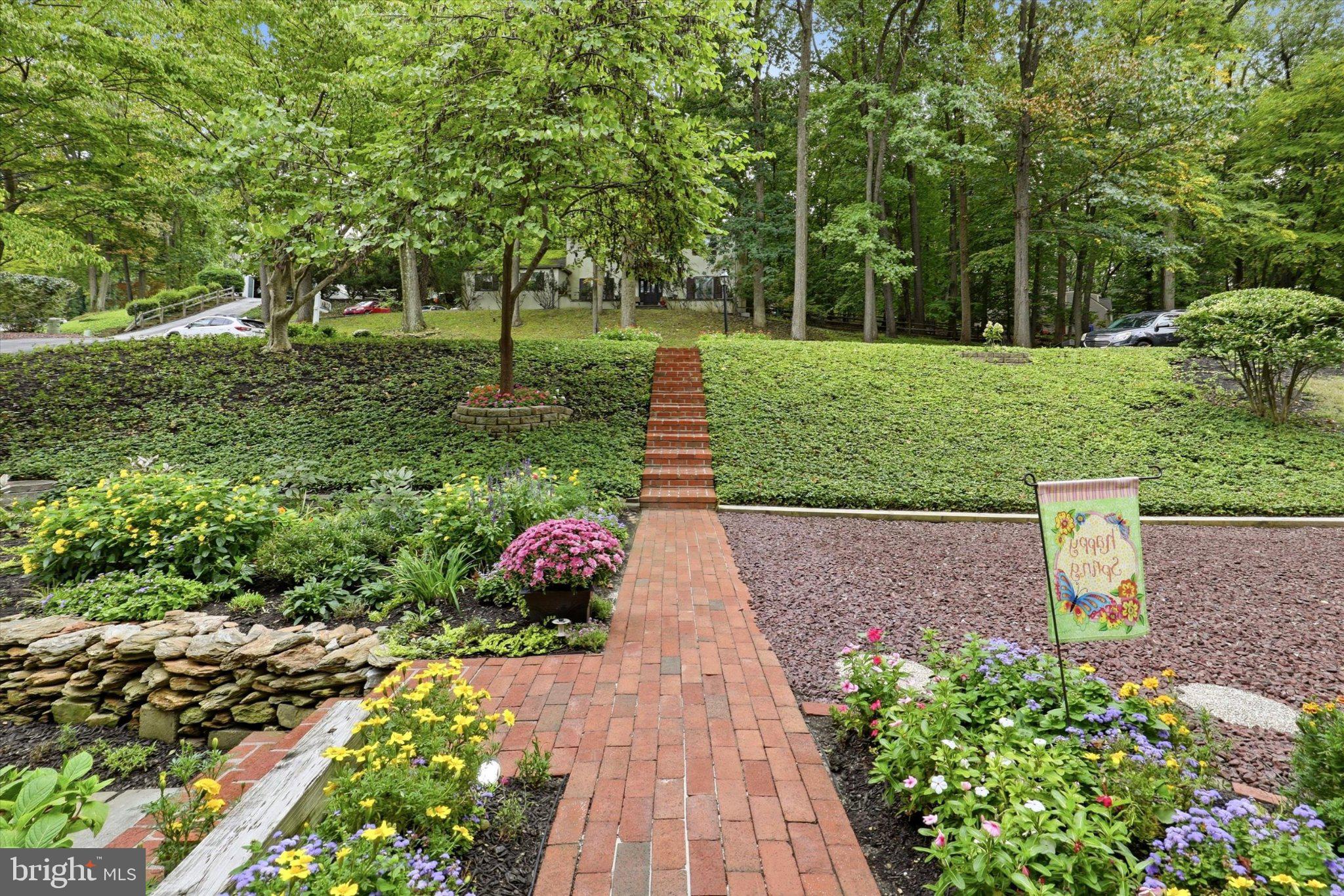510 LINDSEY DRIVE