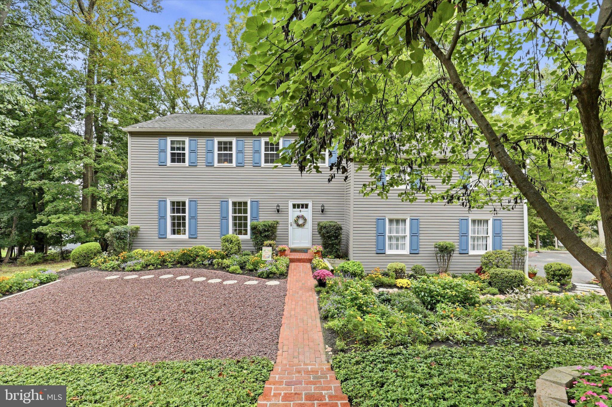 510 LINDSEY DRIVE