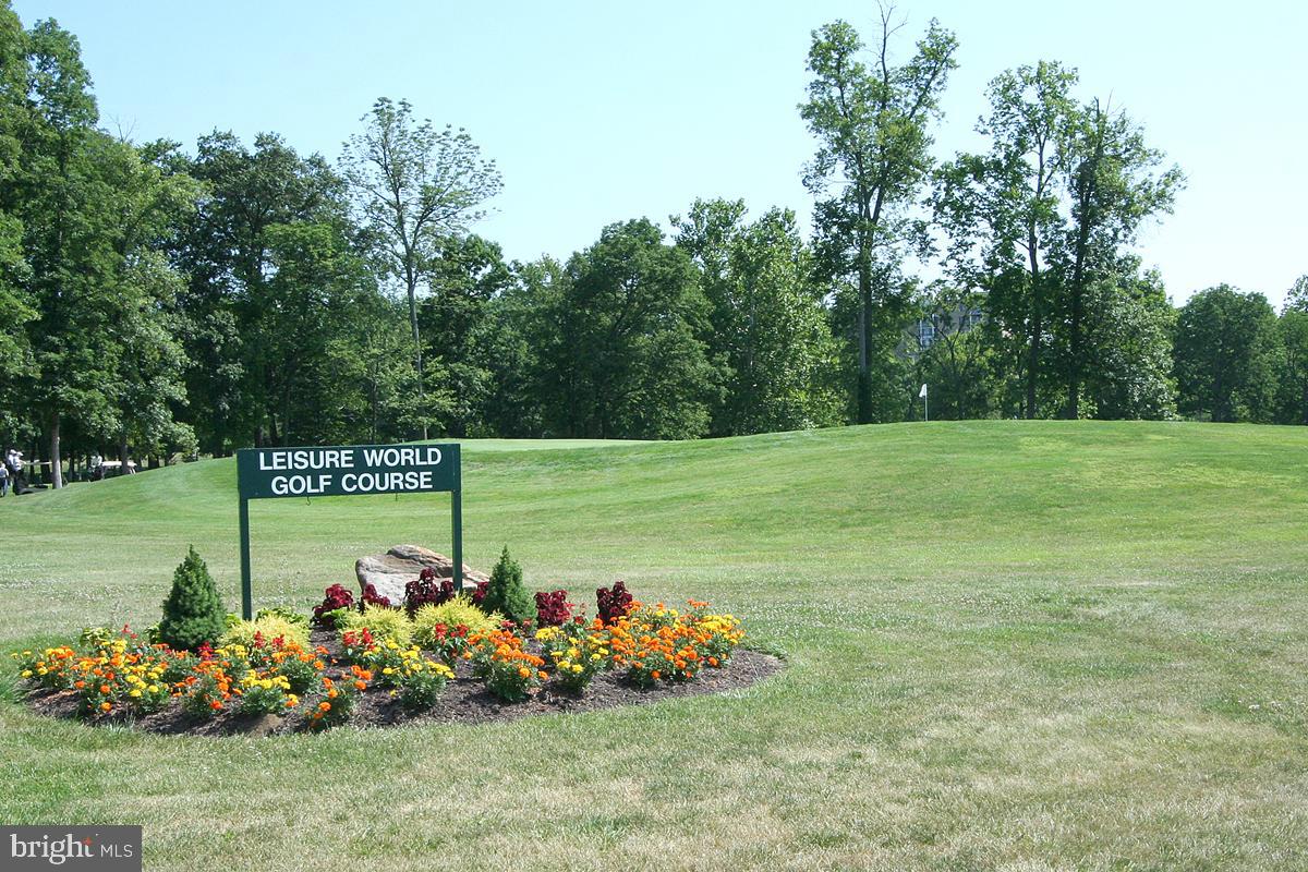 TURNBERRY COURTS AT LEIS - Residential