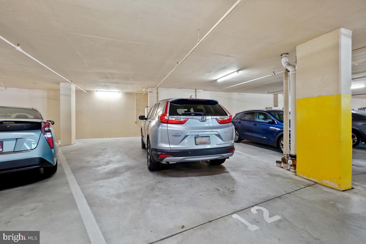 TURNBERRY COURTS AT LEIS - Residential