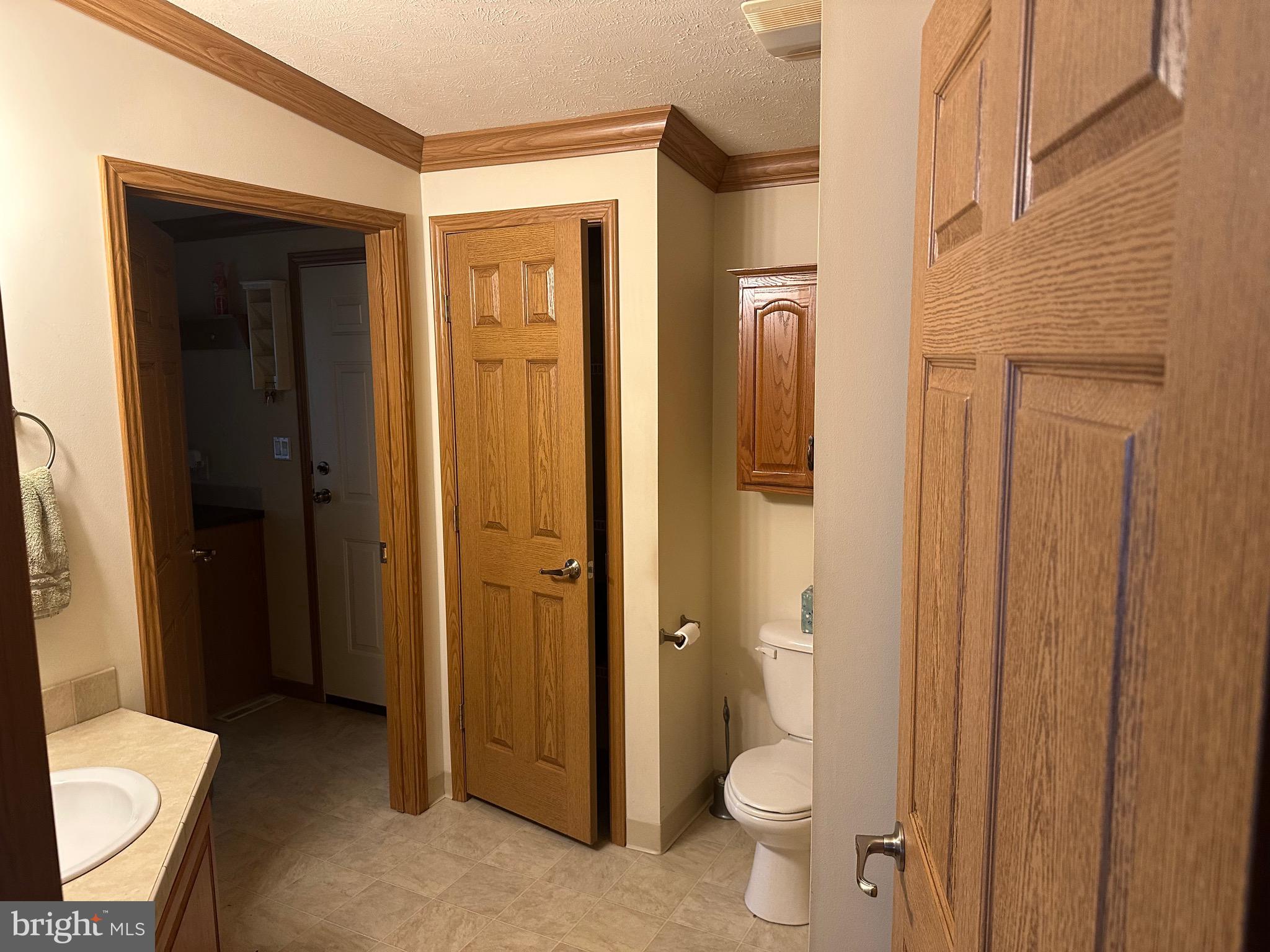 MELODYLAKESCNTRYCLUB - Residential