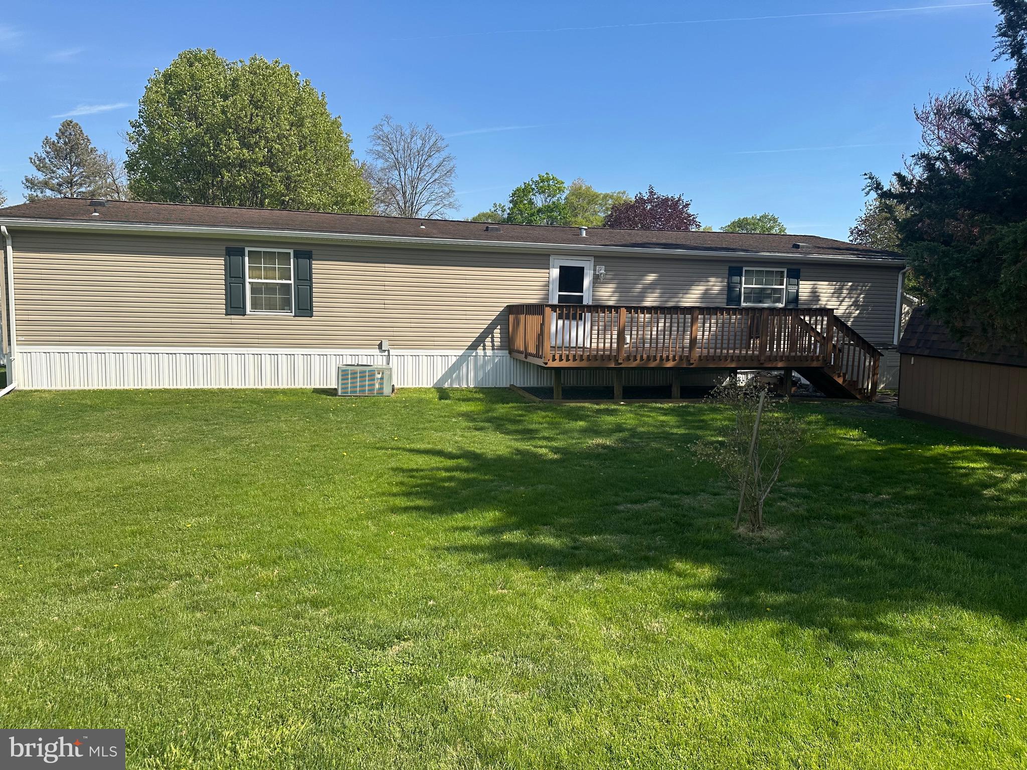 MELODYLAKESCNTRYCLUB - Residential